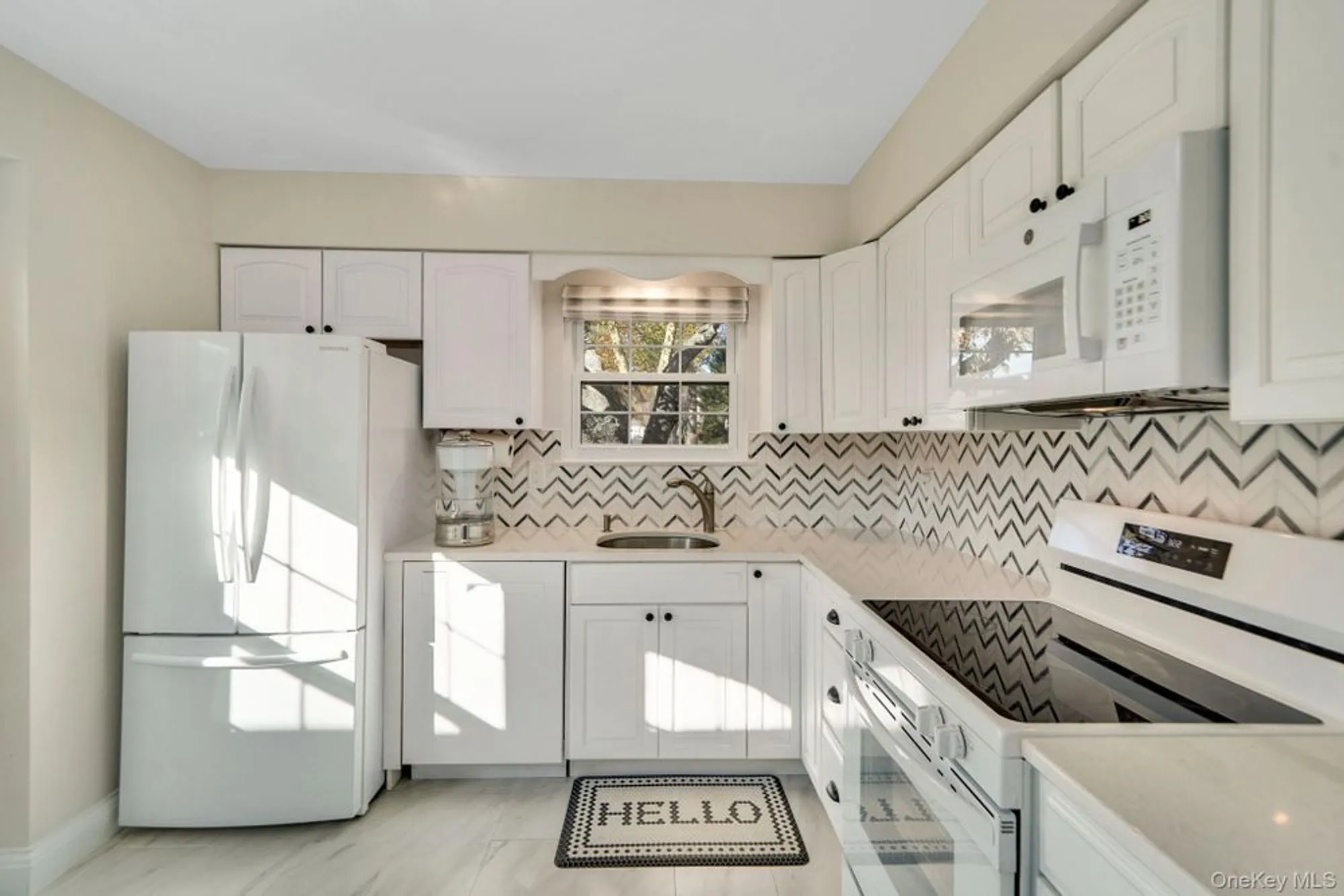 Property Slideshow image 13 of 25 | 12 revere dr, Sayville, NY, 11782