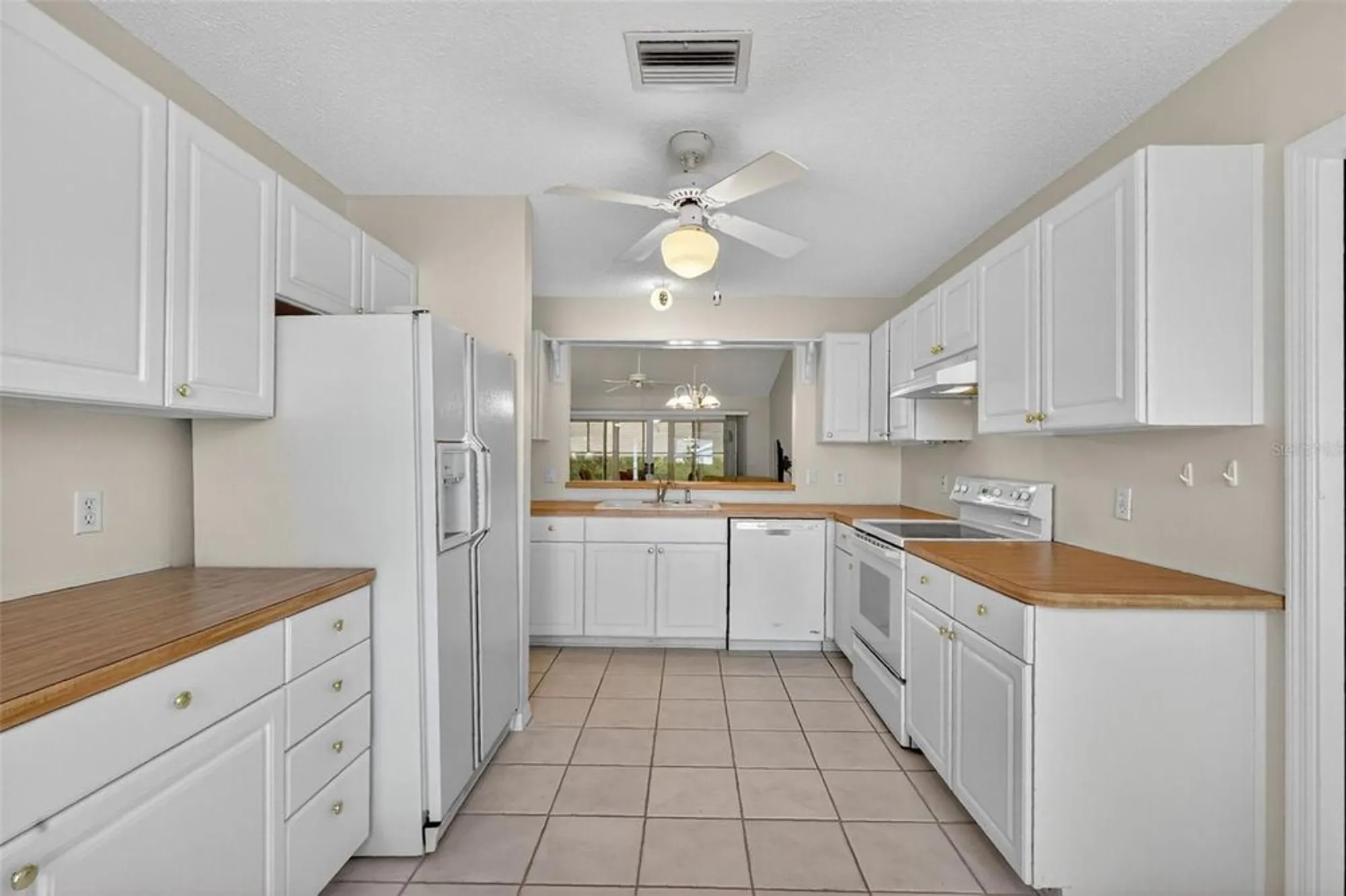 Property Slideshow image 6 of 36 | 1402 navarro ct, The Villages, FL, 32159
