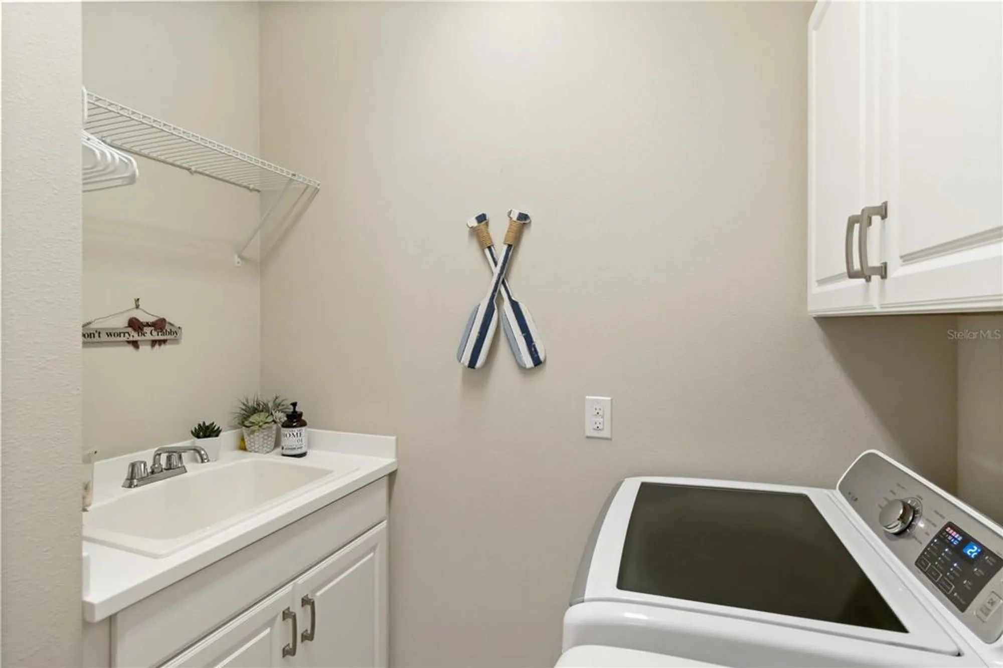 Property Slideshow image 28 of 70 | 12252 stuart dr, Venice, FL, 34293