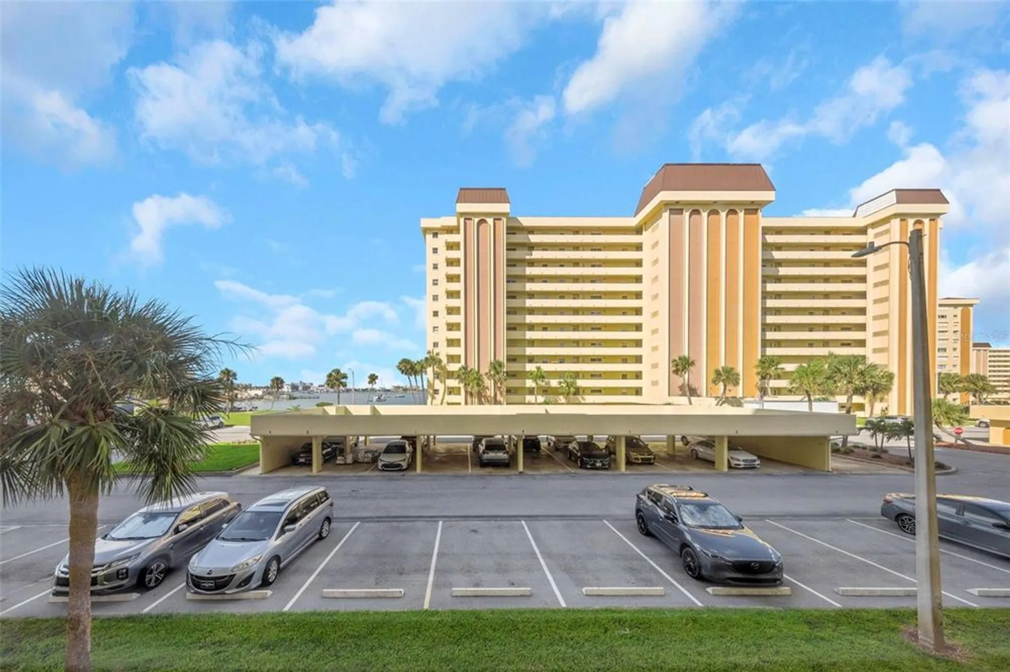 Property Slideshow image 34 of 95 | 4550 cove cir apt 207, St Petersburg, FL, 33708