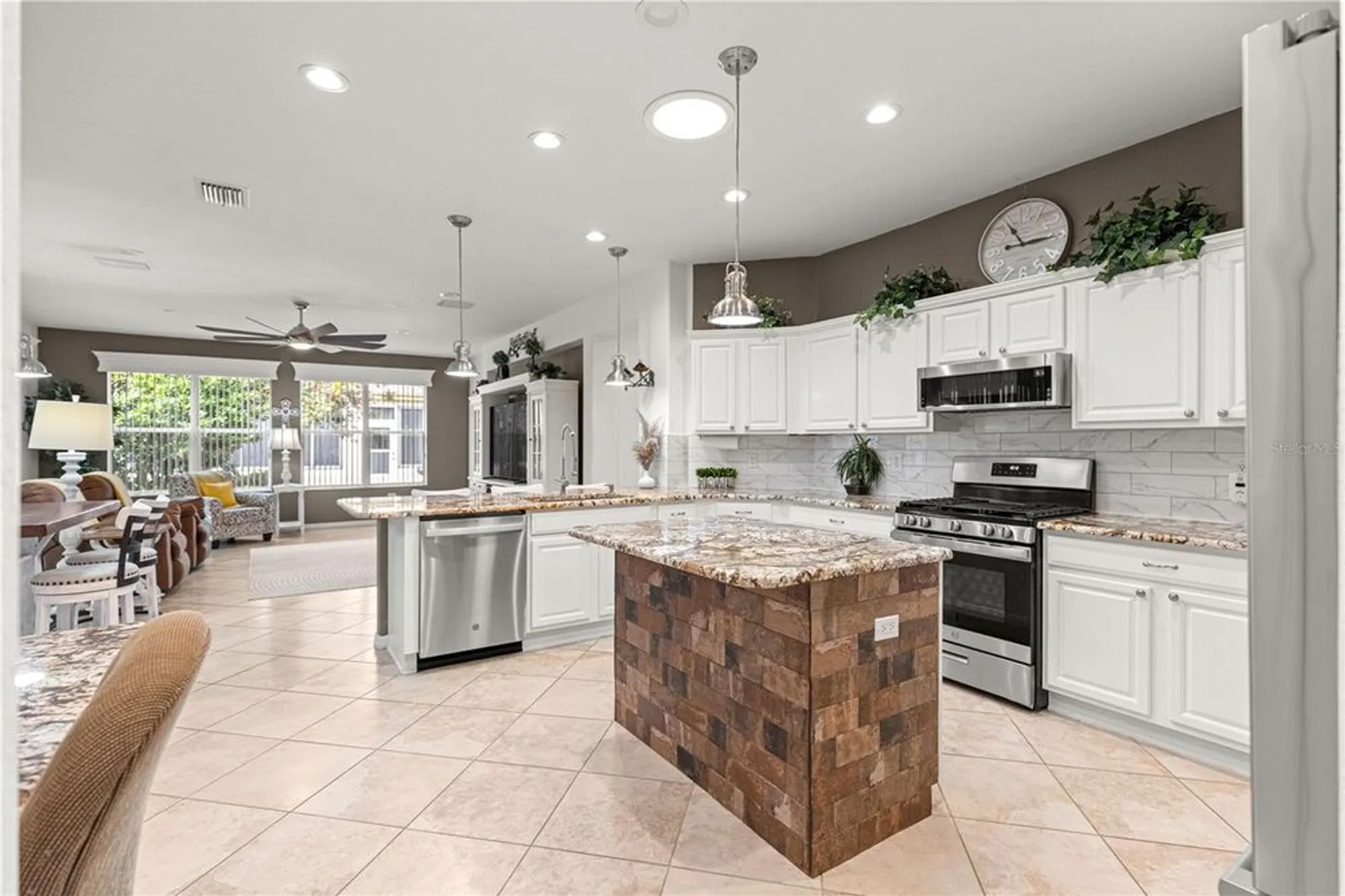 Property Slideshow image 6 of 73 | 13973 se 96th cir, Summerfield, FL, 34491