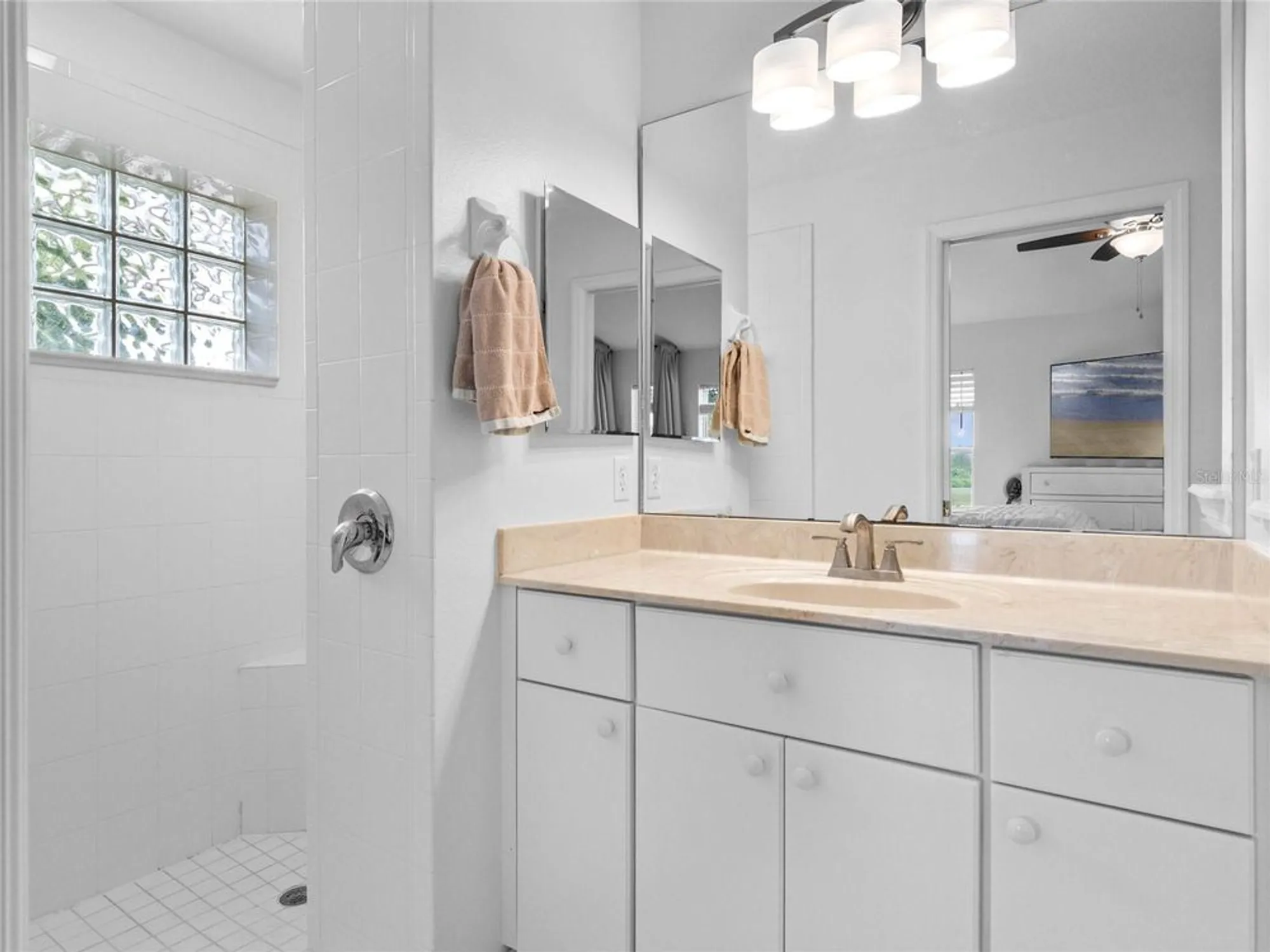 Property Slideshow image 33 of 61 | 5454 sir churchill dr, Leesburg, FL, 34748