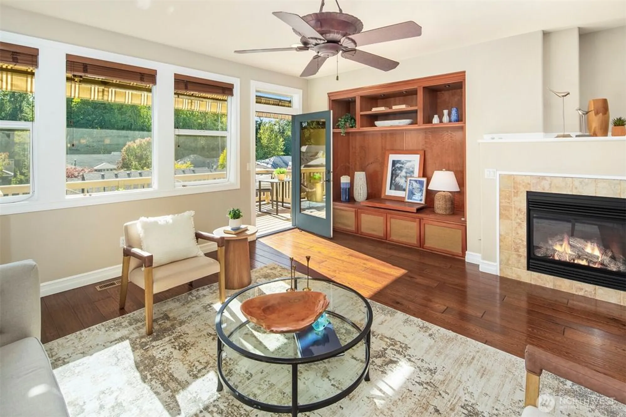 Property Slideshow image 10 of 29 | 13507 adair creek way, Redmond, WA, 98053