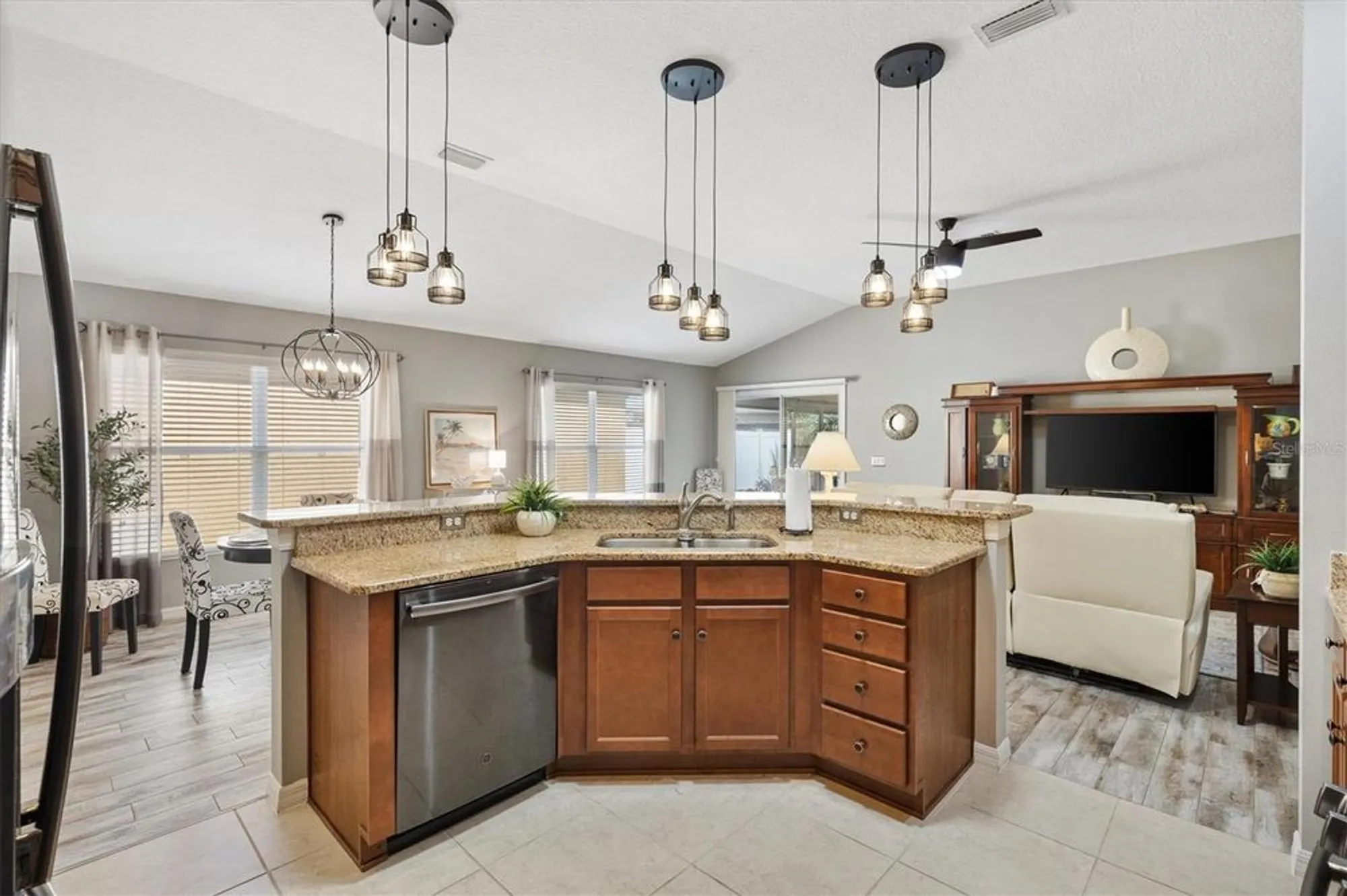 Property Slideshow image 8 of 30 | 1947 tranquility ln, The Villages, FL, 32162