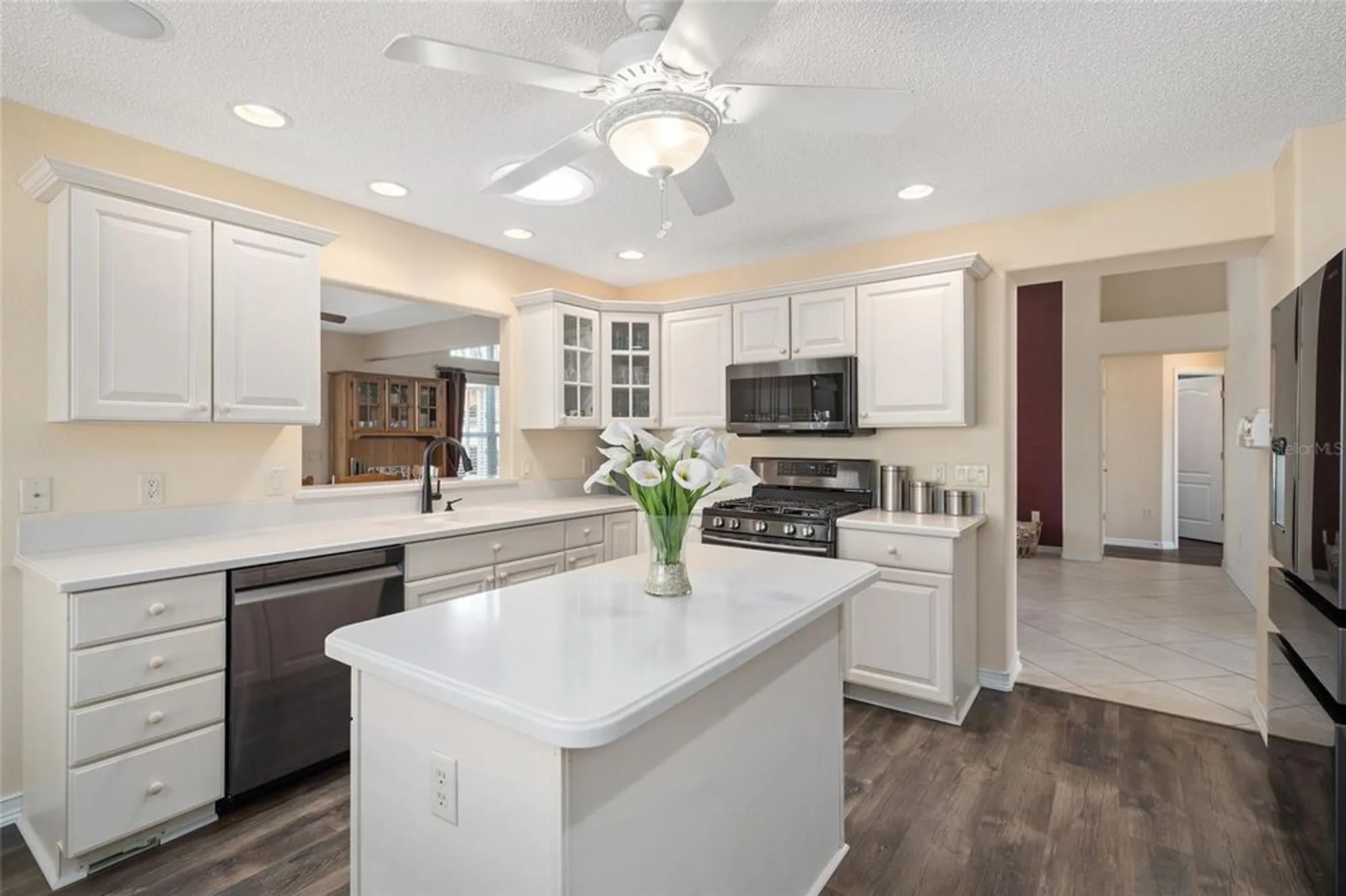 Property Slideshow image 4 of 47 | 1529 straton way, The Villages, FL, 32162