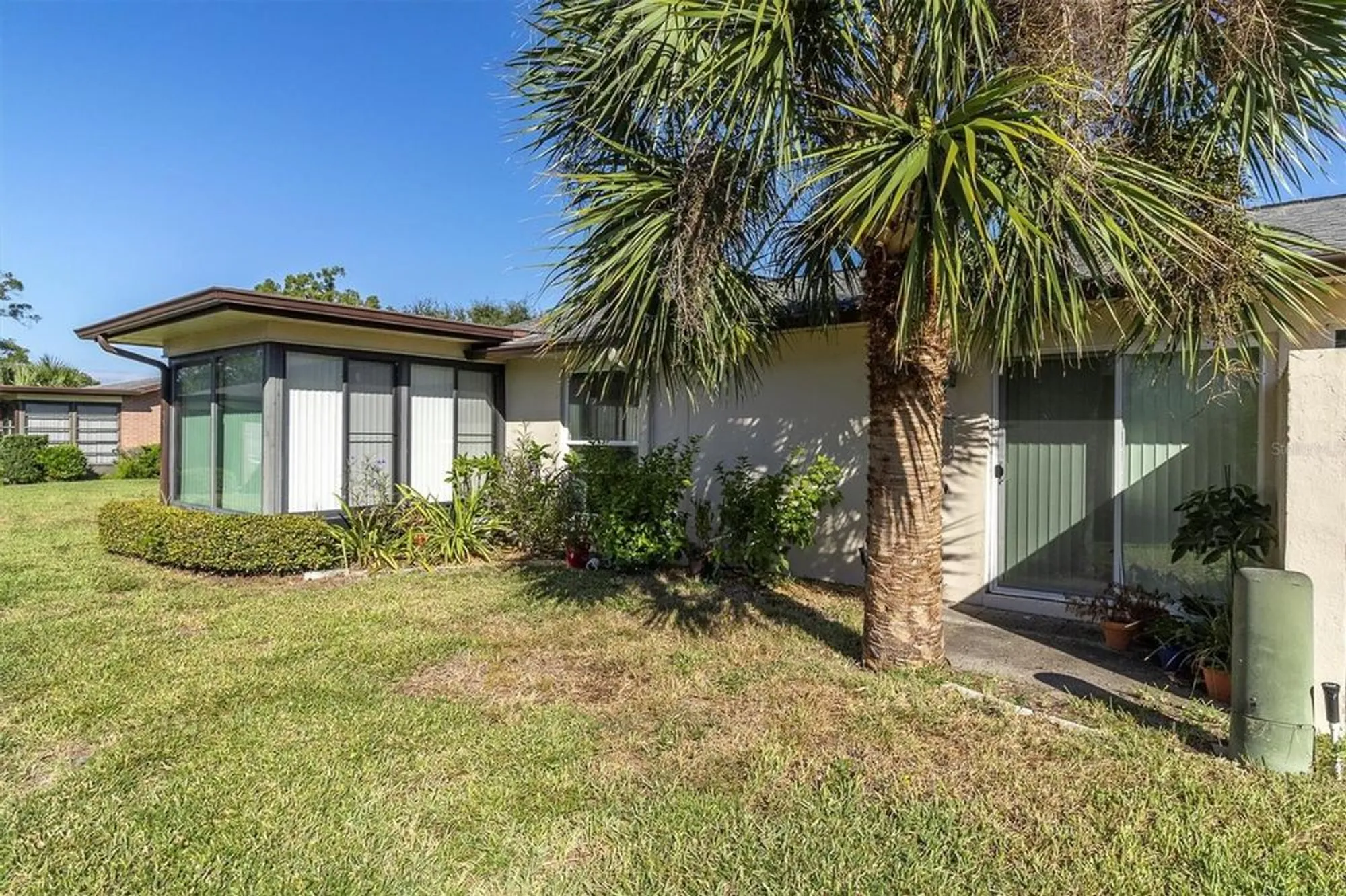 Property Slideshow image 25 of 31 | 2846 highlands blvd d, Palm Harbor, FL, 34684