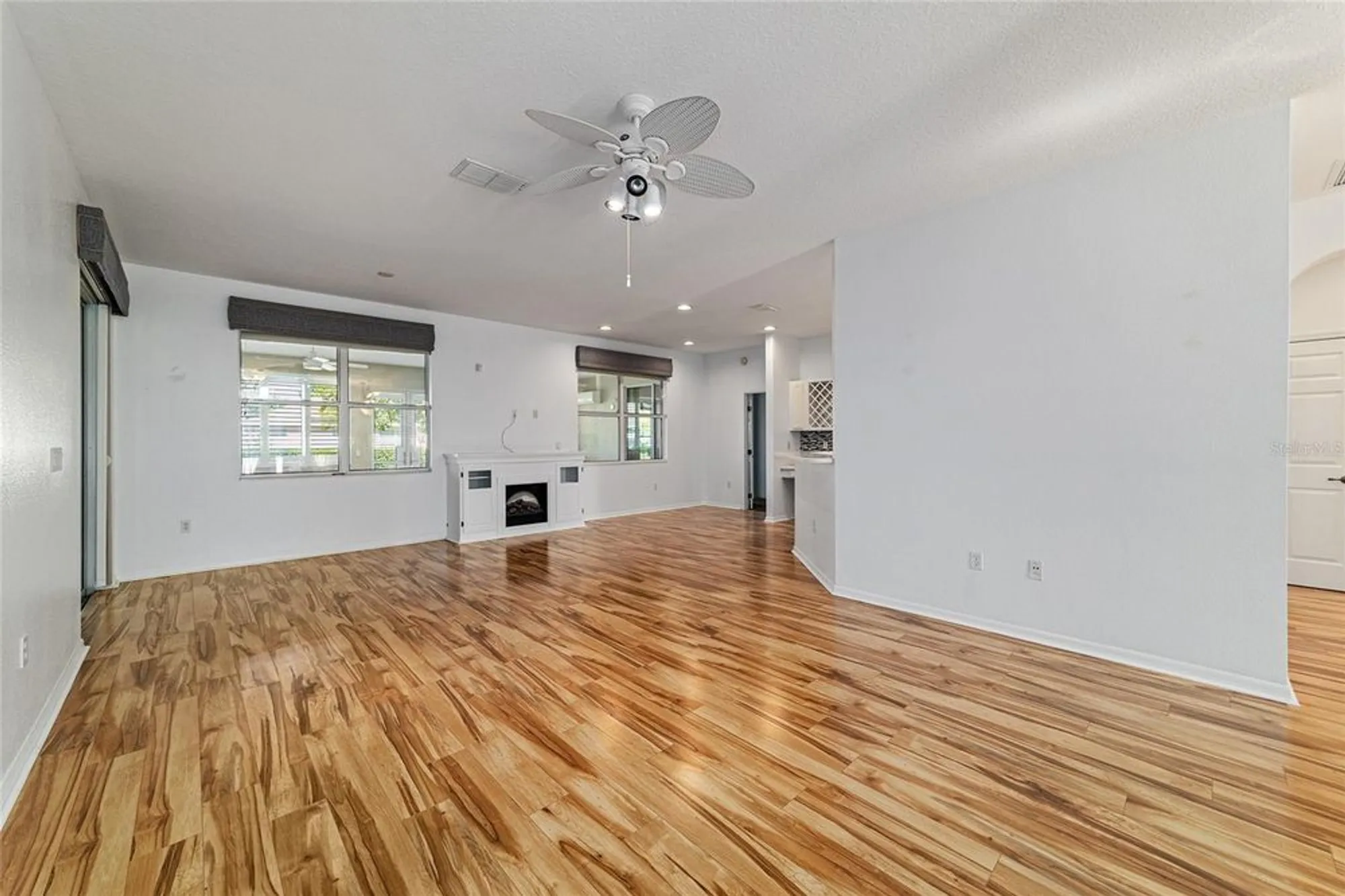 Property Slideshow image 5 of 31 | 8798 sw 83rd cir, Ocala, FL, 34481