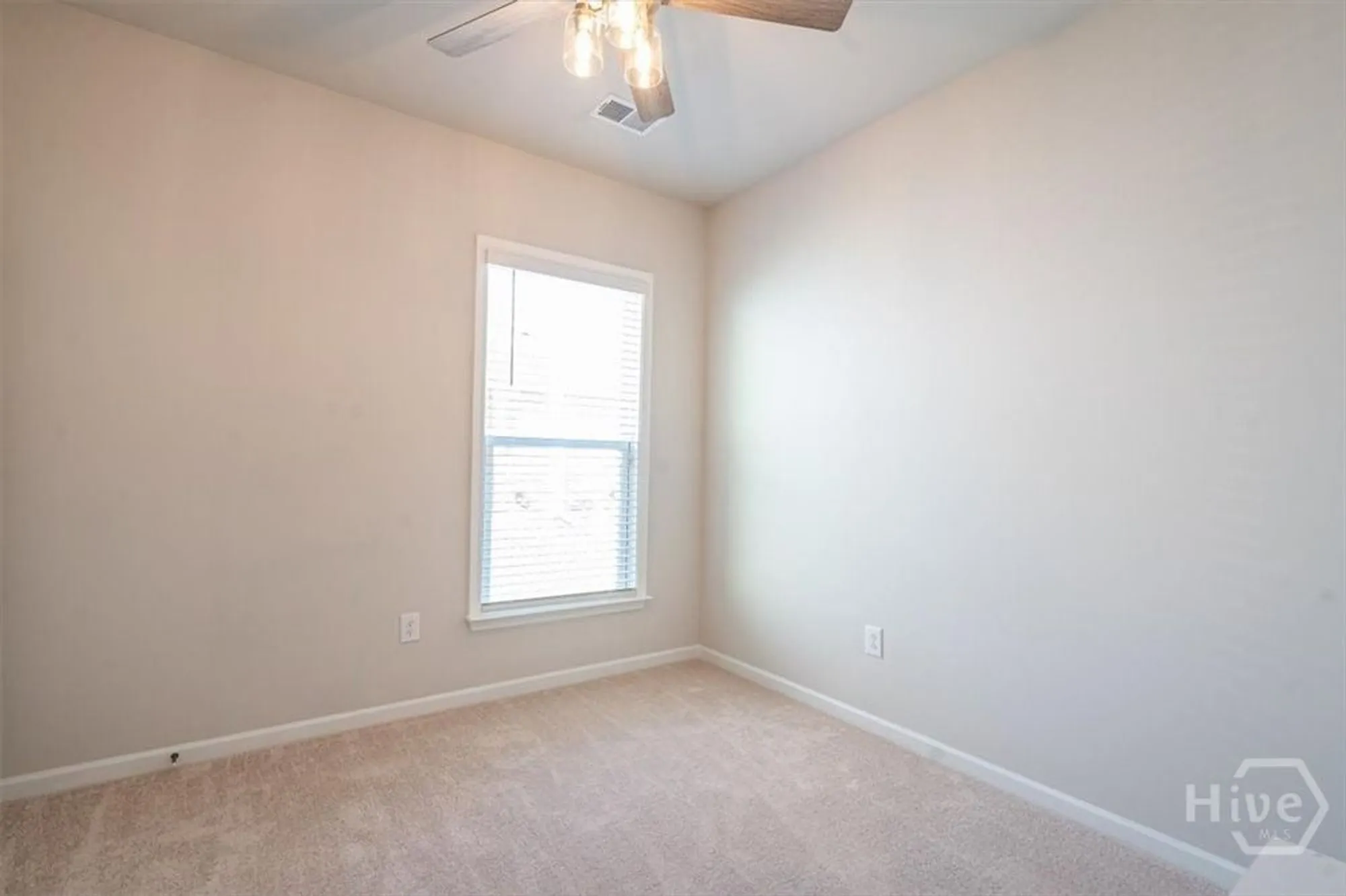 Property Slideshow image 18 of 56 | 1260 starboard way, Greensboro, GA, 30642