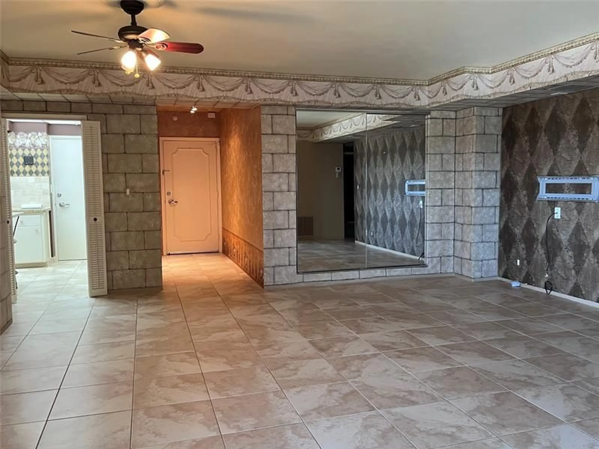 Property Slideshow image 11 of 38 | 3200 ne 36th st 1012, Fort Lauderdale, FL, 33308