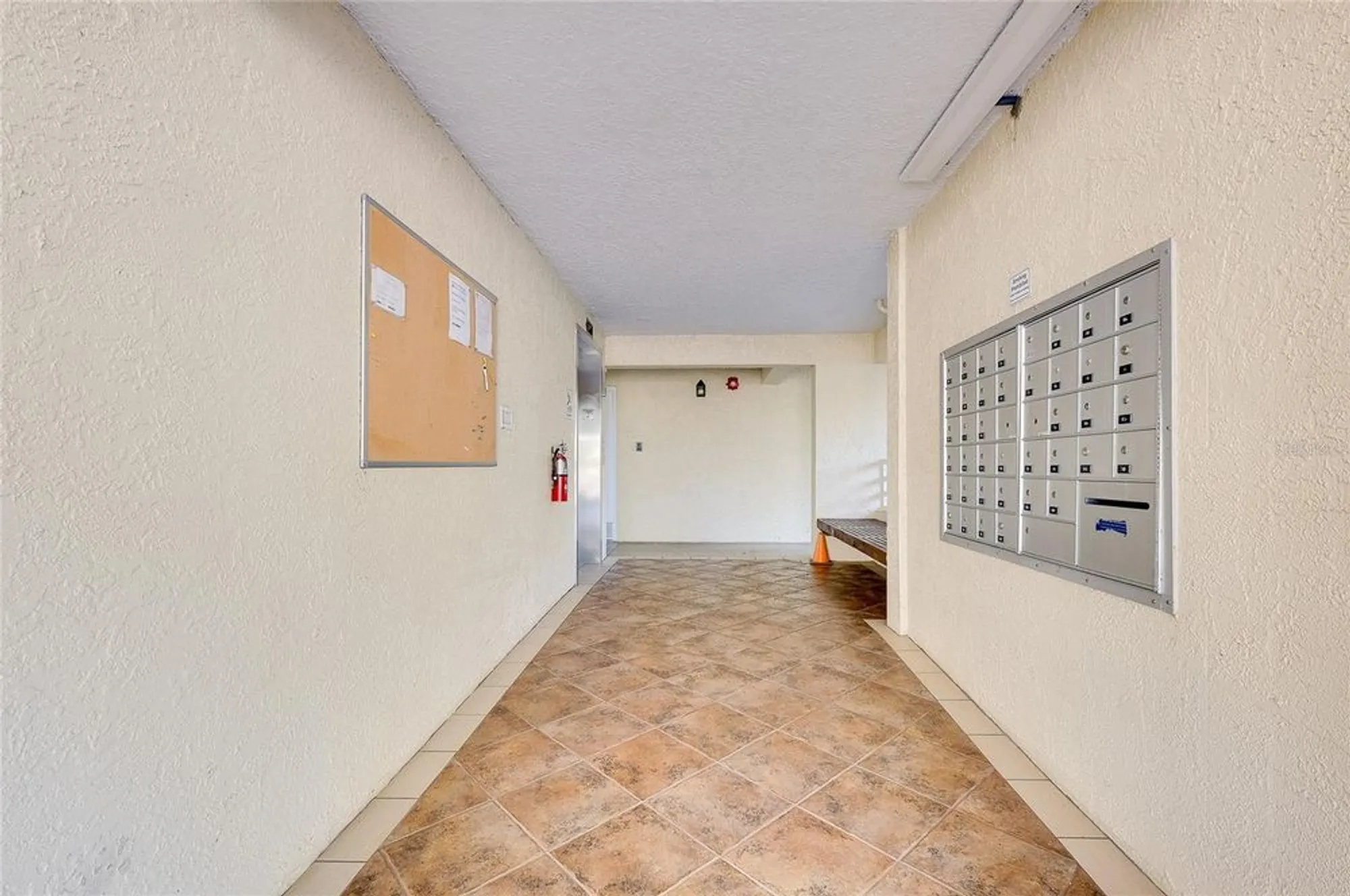 Property Slideshow image 8 of 90 | 929 wexford blvd # 929, Venice, FL, 34293