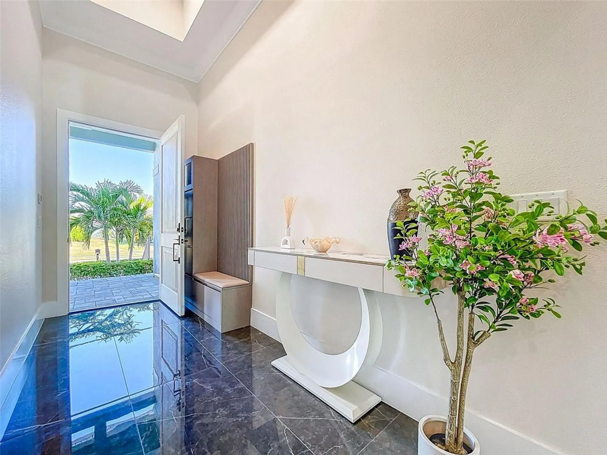 Property Slideshow image 19 of 88 | 5603 tybee island dr, Apollo Beach, FL, 33572