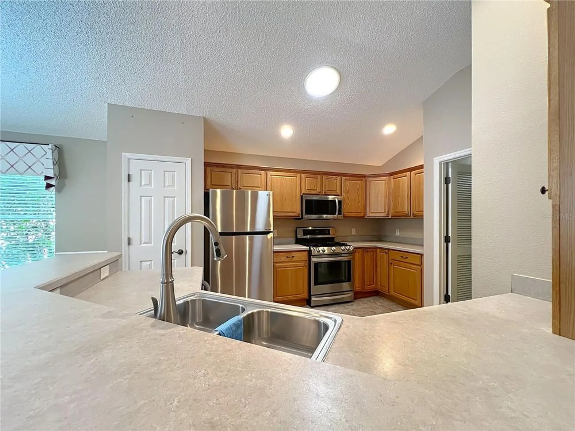 Property Slideshow image 19 of 64 | 16946 se 93rd cuthbert cir, The Villages, FL, 32162