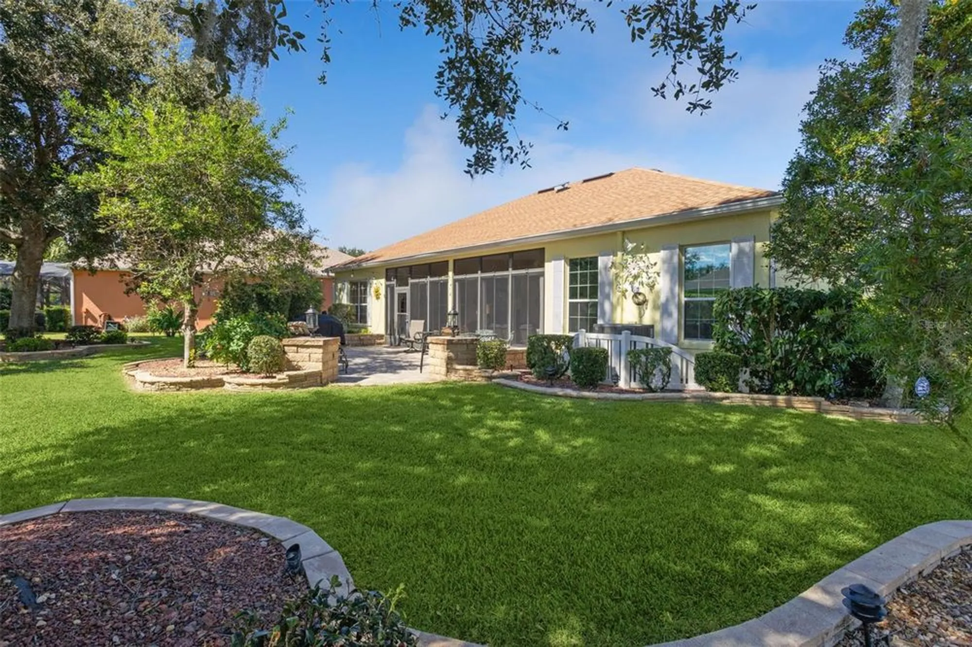 Property Slideshow image 31 of 37 | 25633 laurel valley rd, Leesburg, FL, 34748