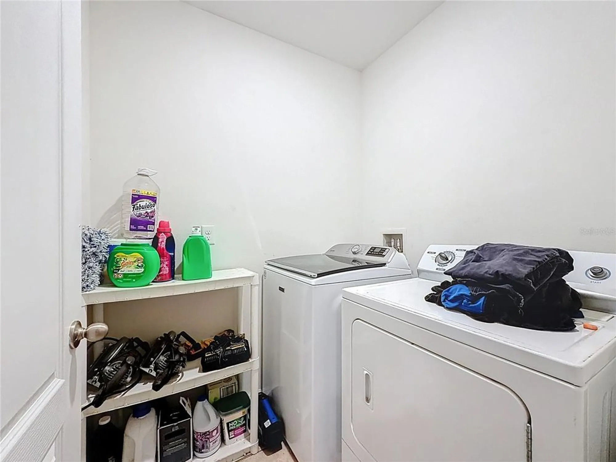 Property Slideshow image 38 of 49 | 2043 blue highlands dr, Lakeland, FL, 33811