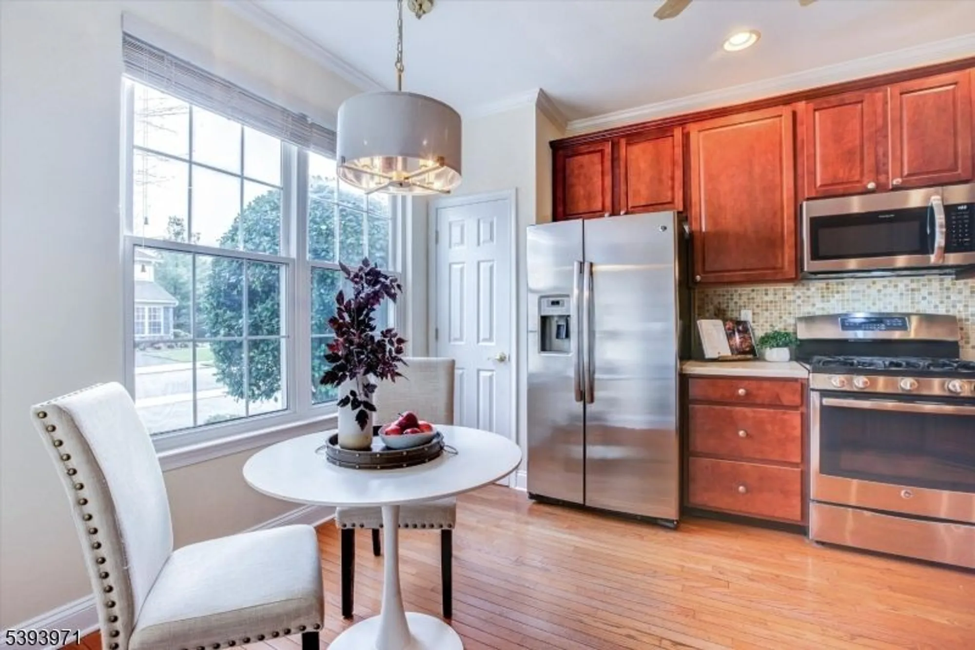 Property Slideshow image 3 of 29 | 13 fernwood ct, Whitehouse Station, NJ, 08889
