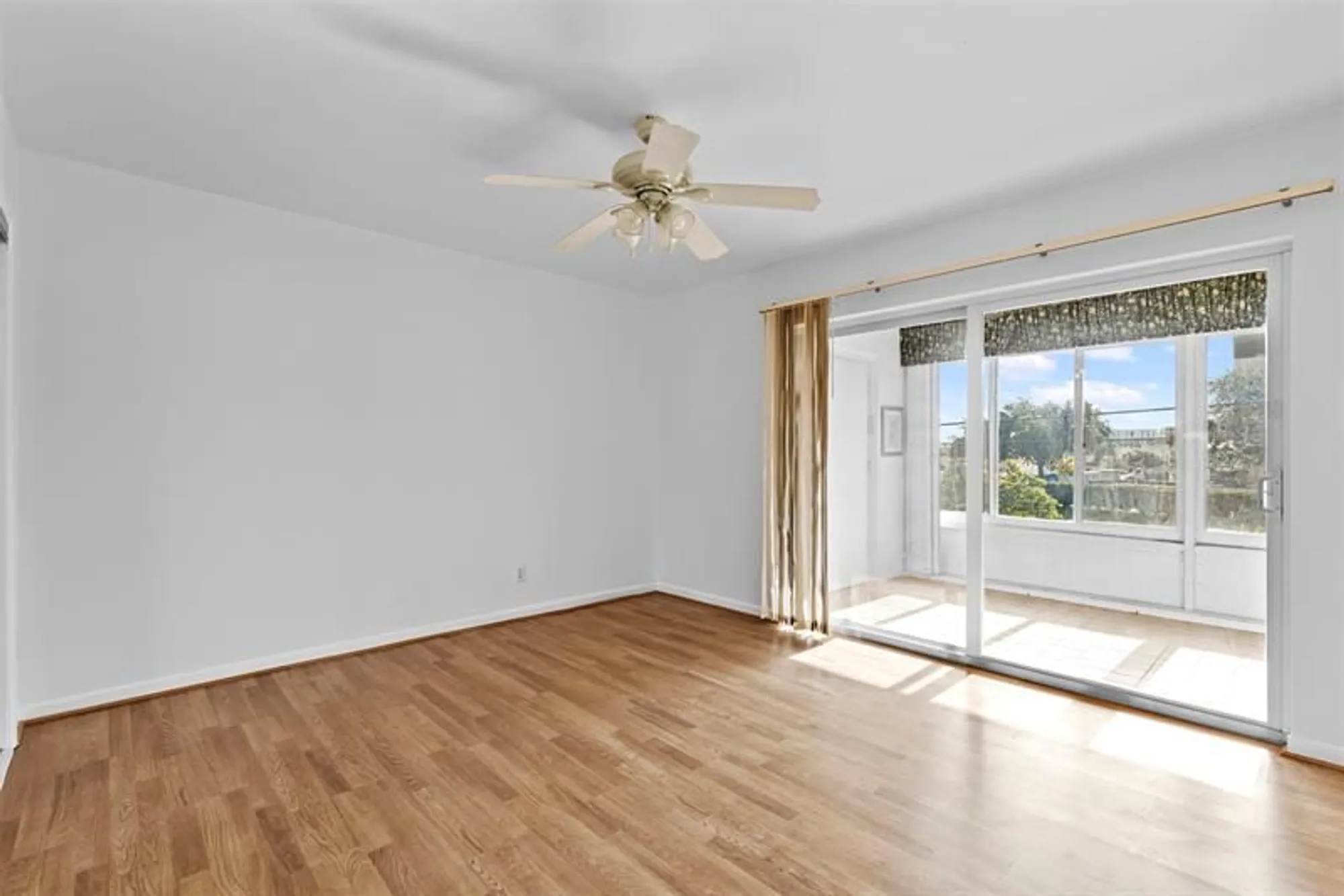 Property Slideshow image 9 of 22 | 90 south blvd 2c, Boynton Beach, FL, 33435