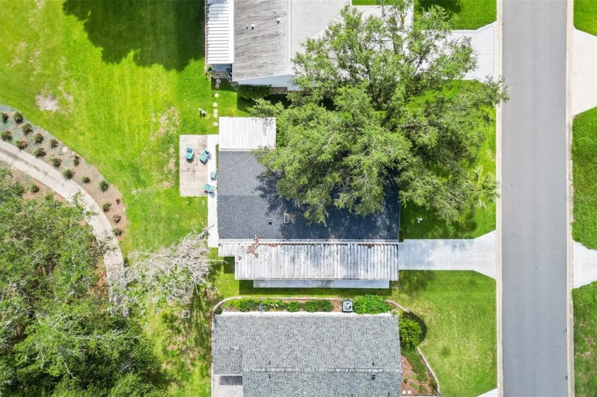 Property Slideshow image 4 of 38 | 523 bonita dr, The Villages, FL, 32159