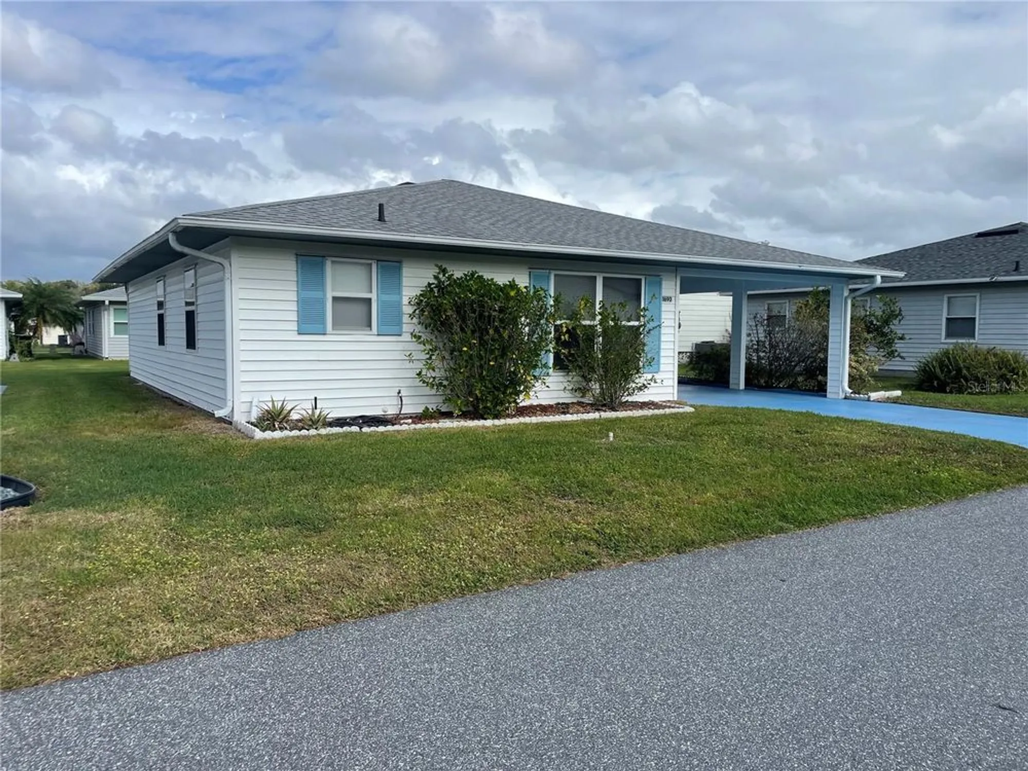 Property Slideshow image 2 of 59 | 1690 colonnades cir, Lakeland, FL, 33811