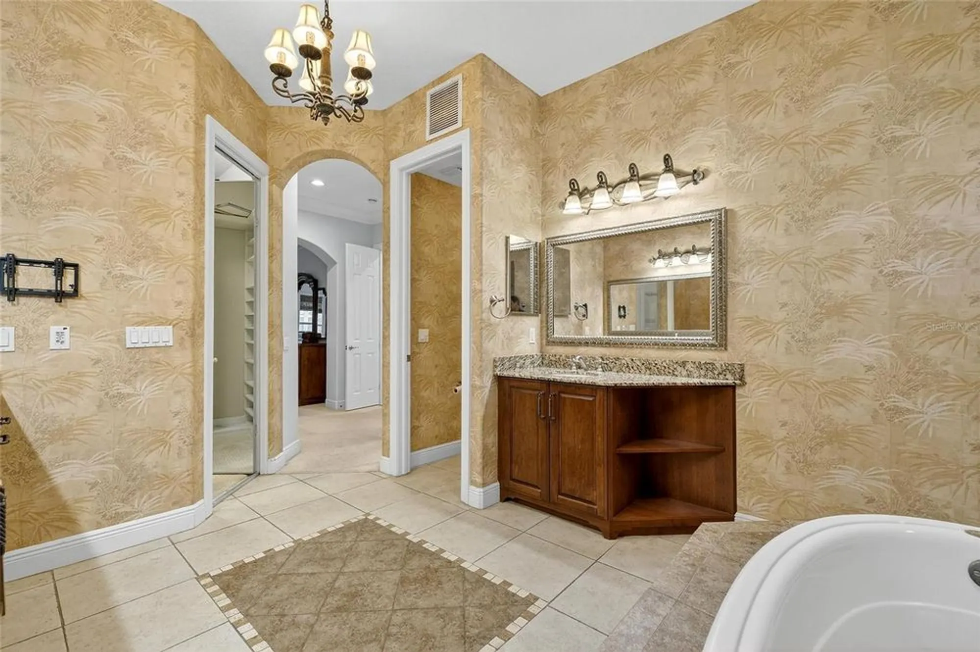Property Slideshow image 50 of 98 | 517 mirabay blvd, Apollo Beach, FL, 33572