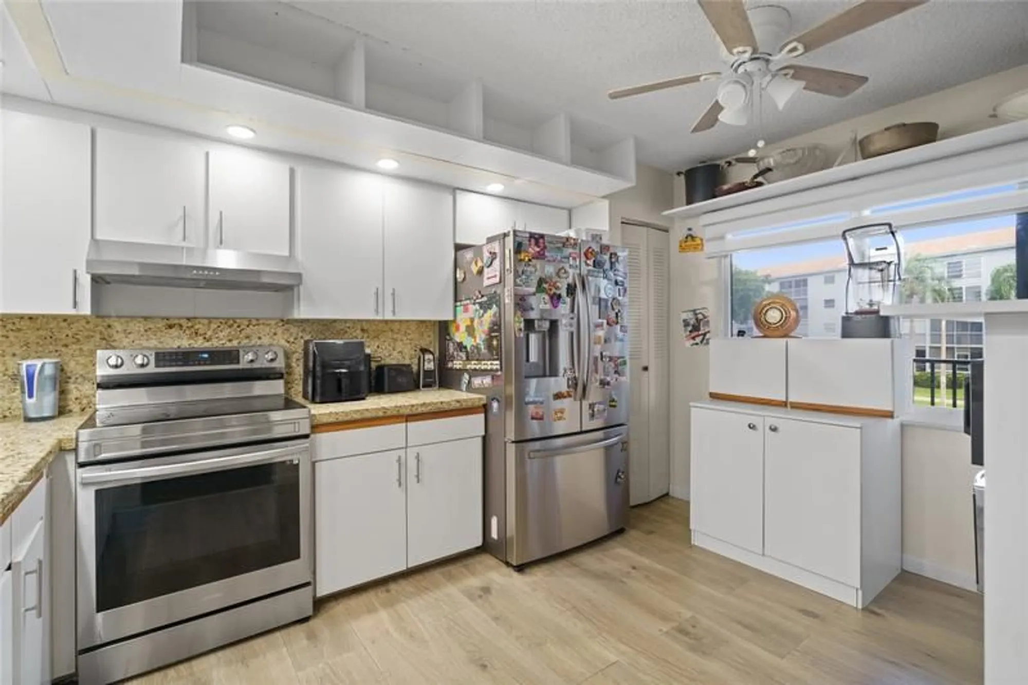 Property Slideshow image 15 of 36 | 800 sw 125th way apt 202, Pembroke Pines, FL, 33027