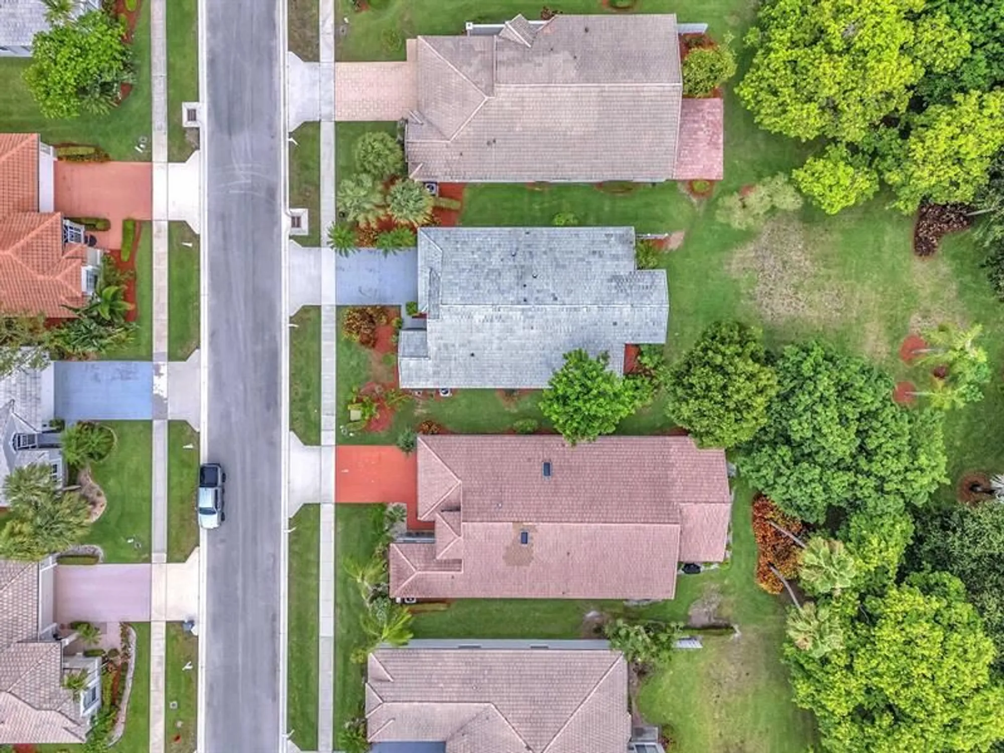 Property Slideshow image 32 of 57 | 5701 swaying palm ln, Boynton Beach, FL, 33437