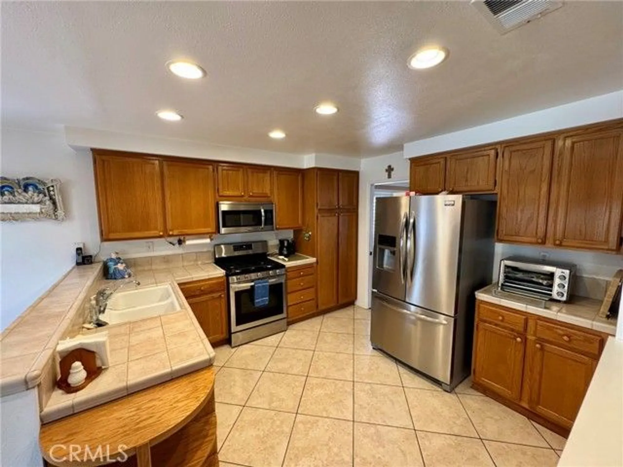 Property Slideshow image 13 of 40 | 29383 lake forest dr, Menifee, CA, 92586