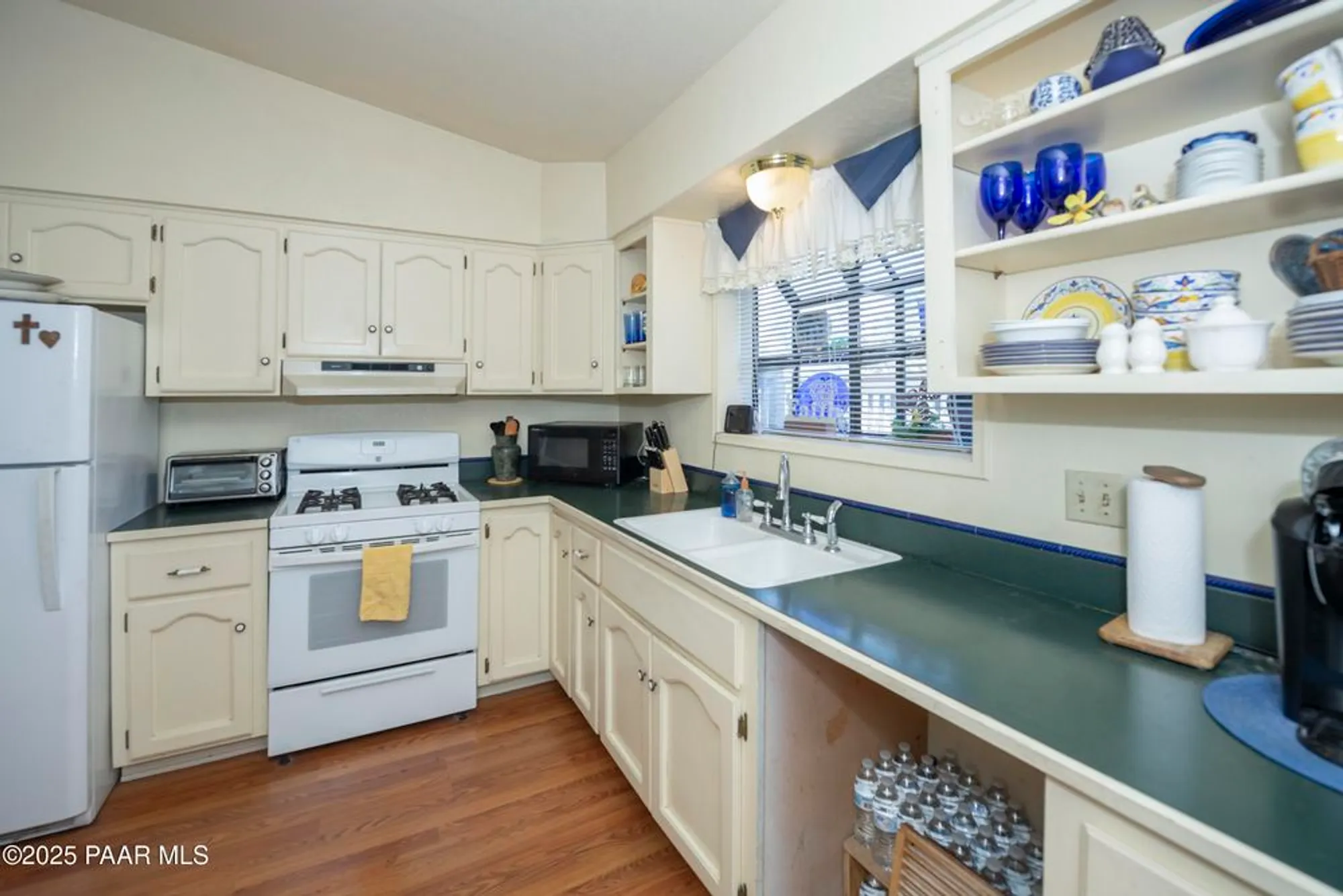 Property Slideshow image 14 of 52 | 636 s bear claw, Prescott, AZ, 86301