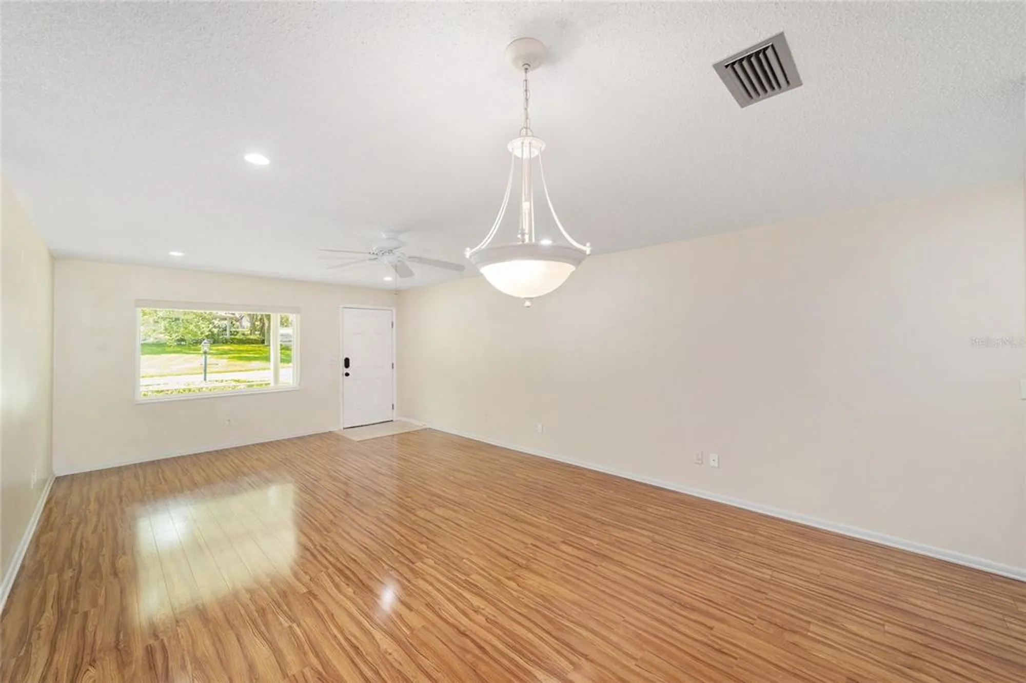 Property Slideshow image 12 of 34 | 8833 sw 98th street rd e, Ocala, FL, 34481