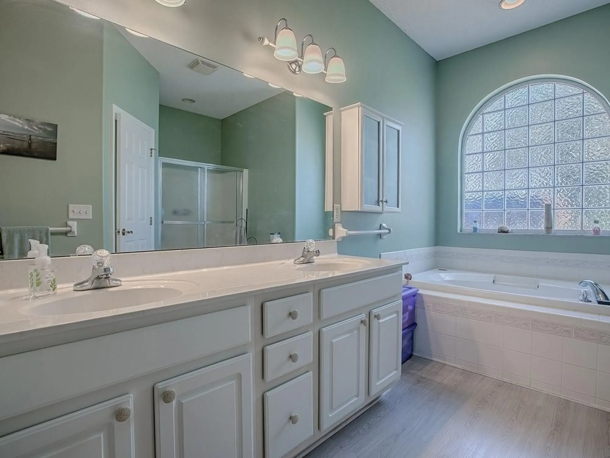 Property Slideshow image 27 of 48 | 910 eagles lndg, Leesburg, FL, 34748