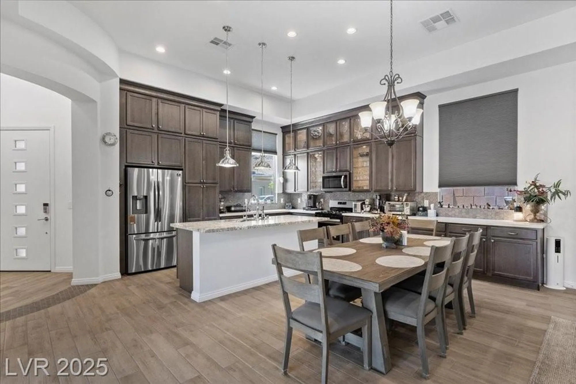 Property Slideshow image 9 of 77 | 6722 desert crimson st, Las Vegas, NV, 89148