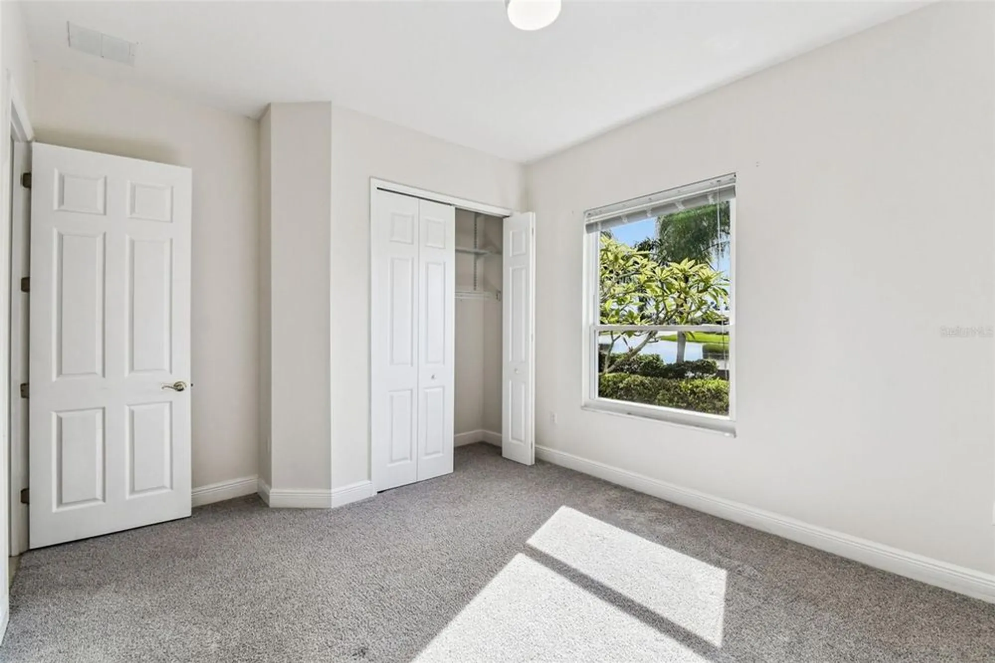 Property Slideshow image 31 of 66 | 506 tapatio ln, Poinciana, FL, 34759