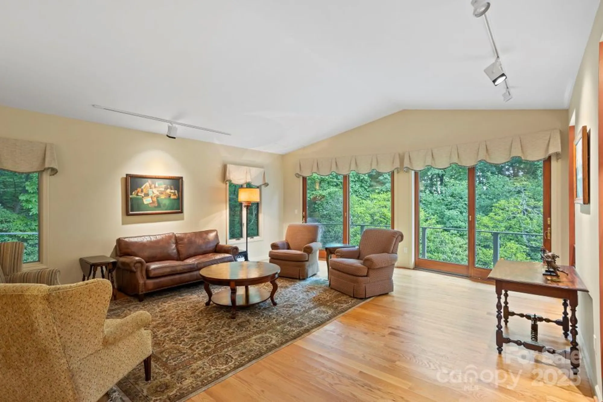 Property Slideshow image 19 of 48 | 100 elmridge dr, Flat Rock, NC, 28731