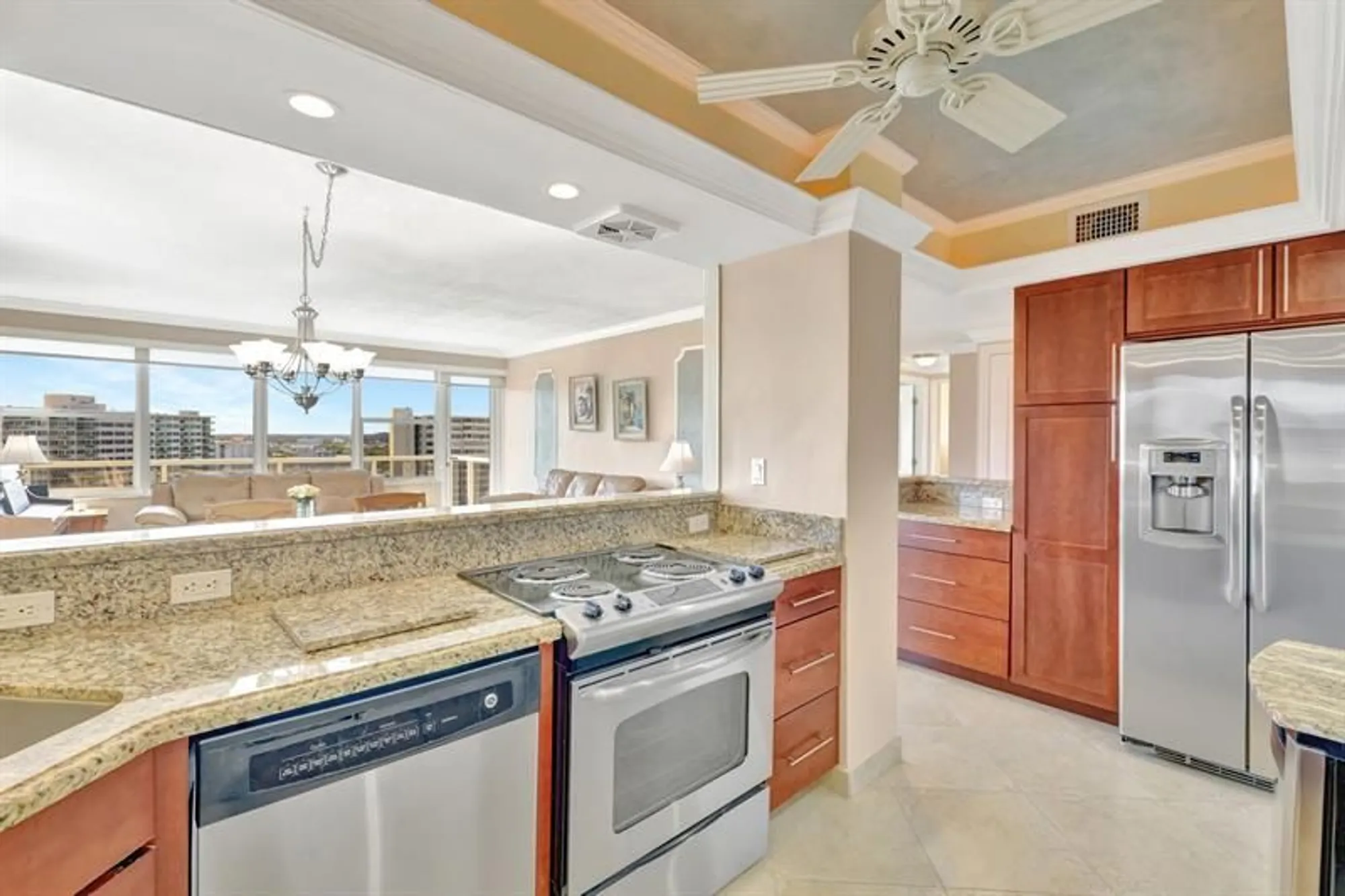 Property Slideshow image 13 of 49 | 3300 ne 36th st 1516, Fort Lauderdale, FL, 33308