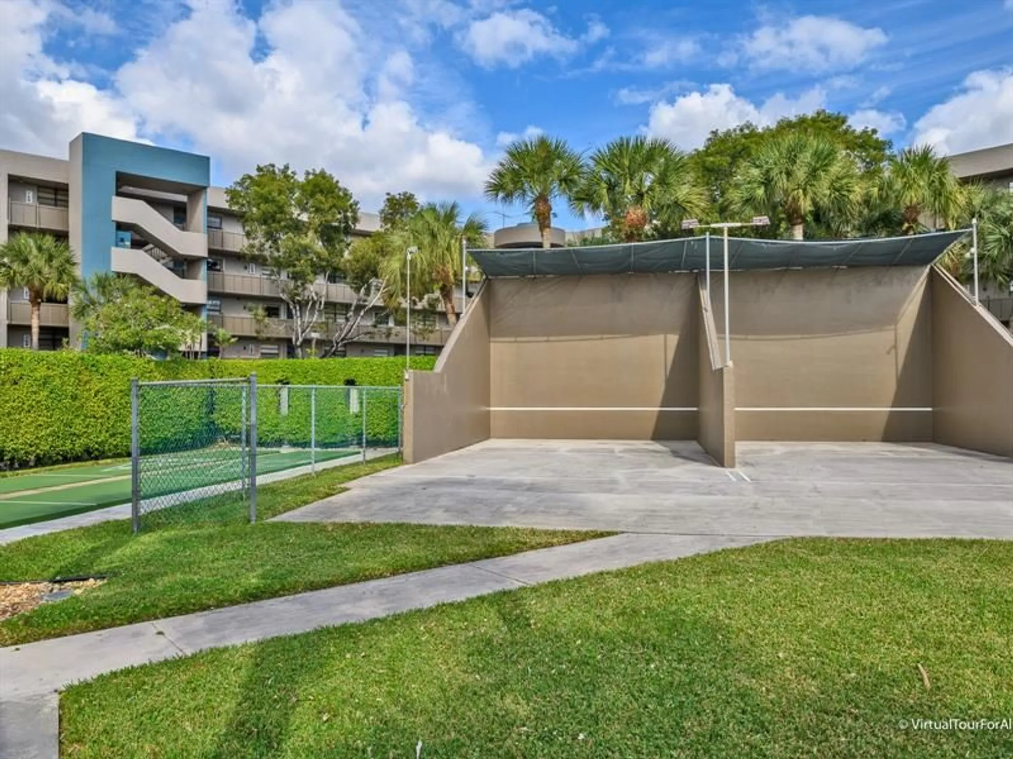 Property Slideshow image 46 of 51 | 1101 colony point cir 422, Pembroke Pines, FL, 33026