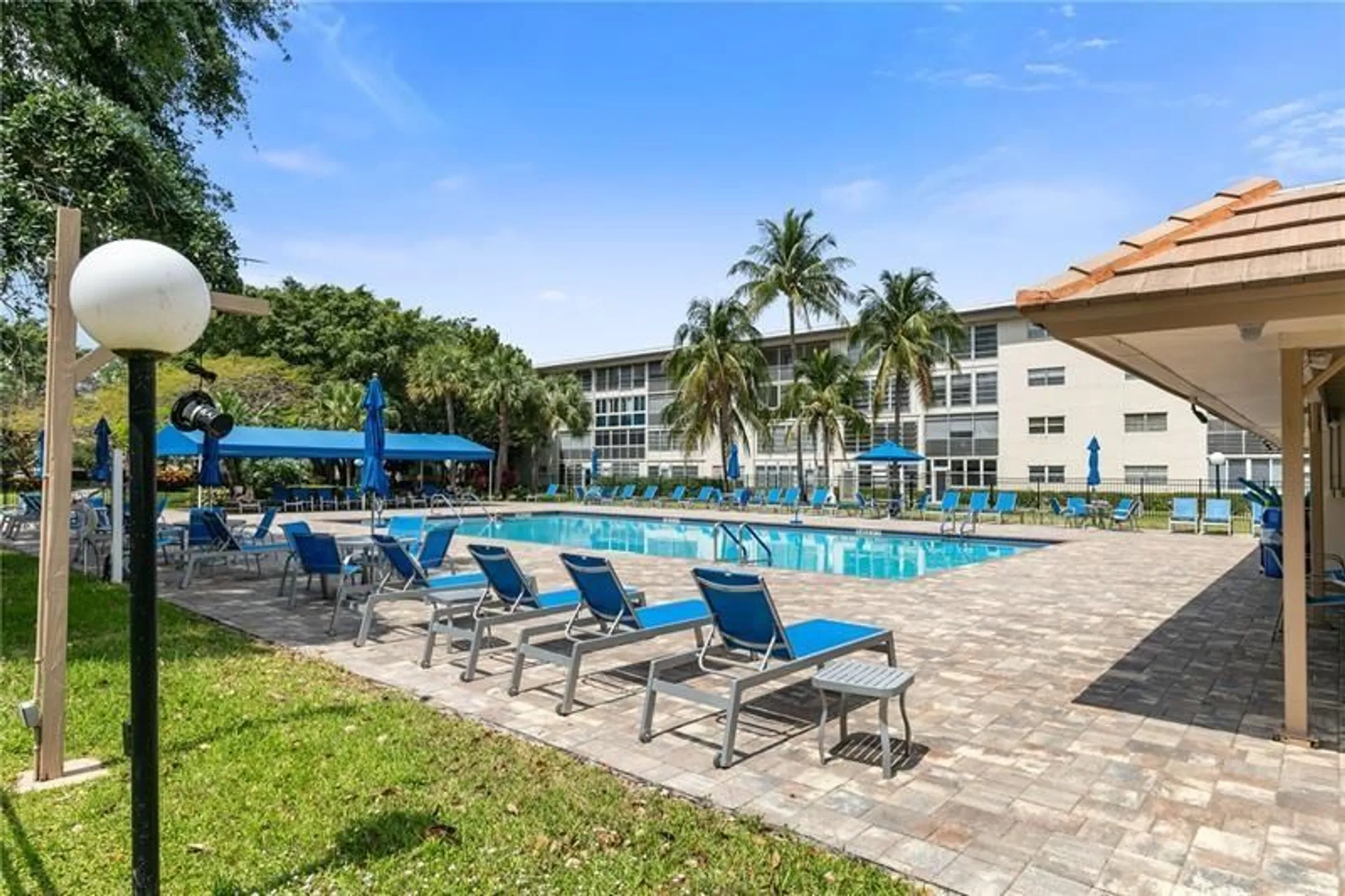 Property Slideshow image 24 of 33 | 3304 aruba way apt l4, Coconut Creek, FL, 33066
