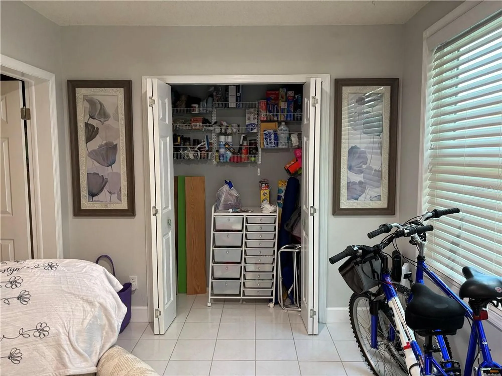 Property Slideshow image 11 of 29 | 2426 ecuadorian way 24, Clearwater, FL, 33763