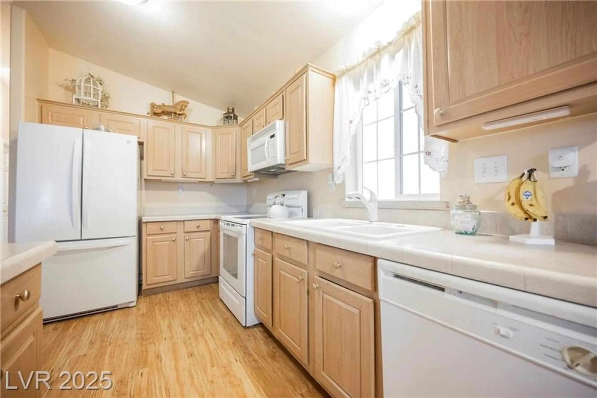 Property Slideshow image 31 of 43 | 311 inverness ave, Pahrump, NV, 89048