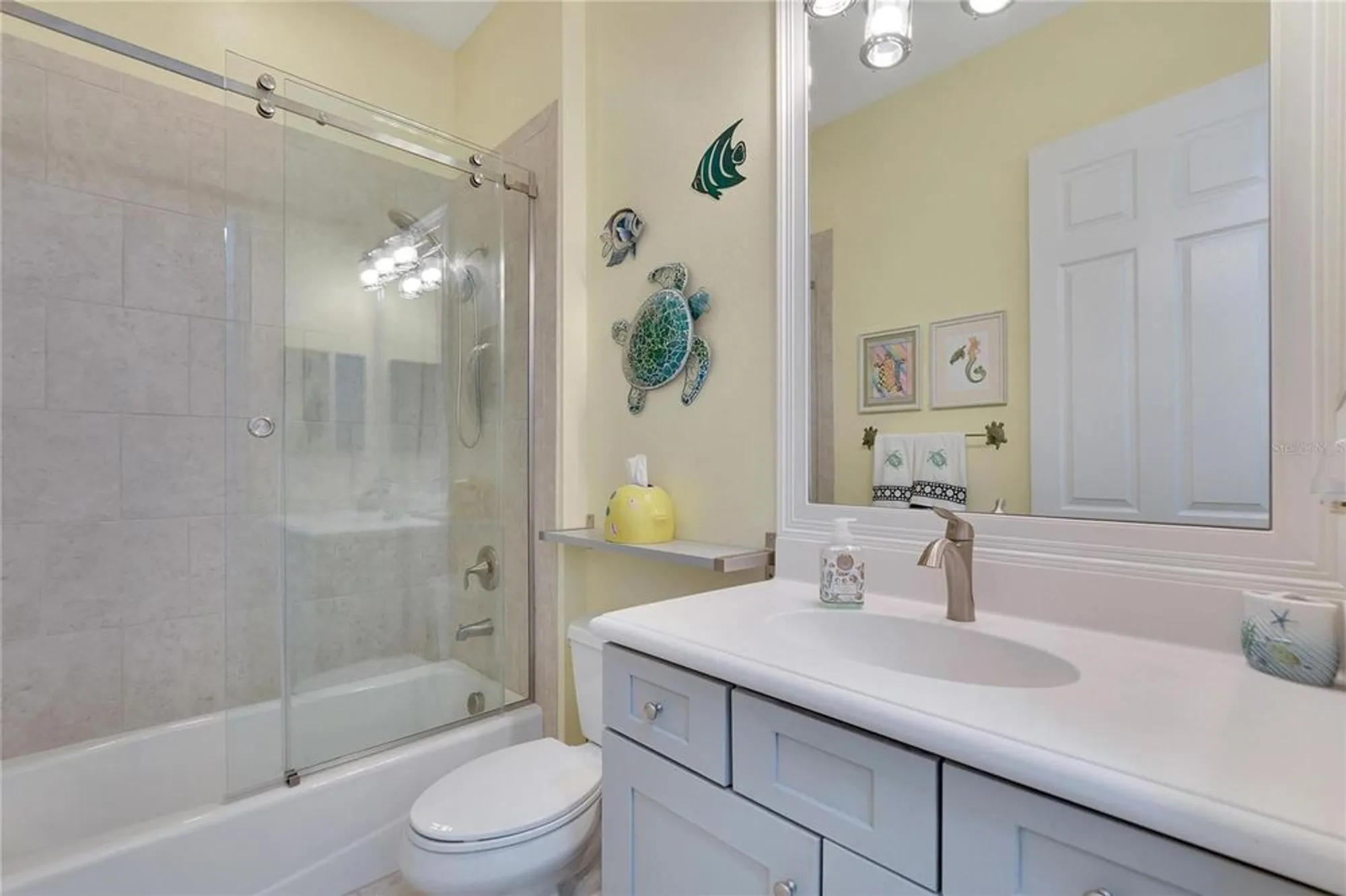 Property Slideshow image 33 of 80 | 721 manns harbor dr, Apollo Beach, FL, 33572