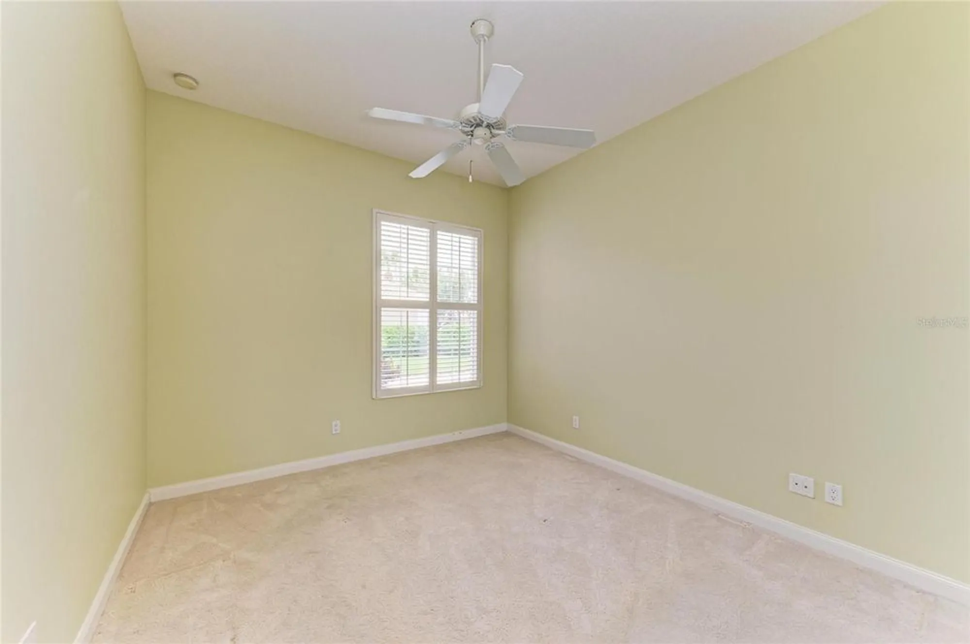 Property Slideshow image 33 of 65 | 5827 benevento dr, Sarasota, FL, 34238