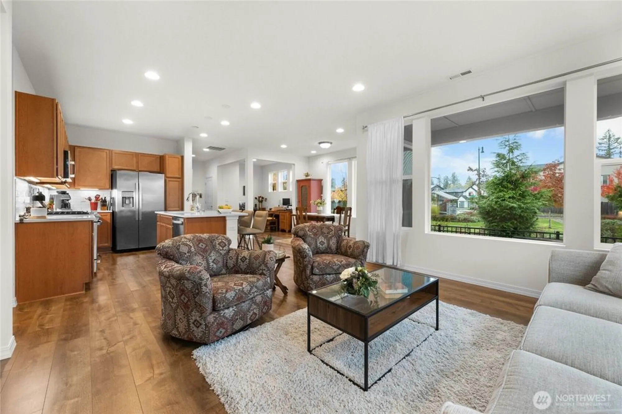 Property Slideshow image 17 of 33 | 22701 se 237th pl, Maple Valley, WA, 98038