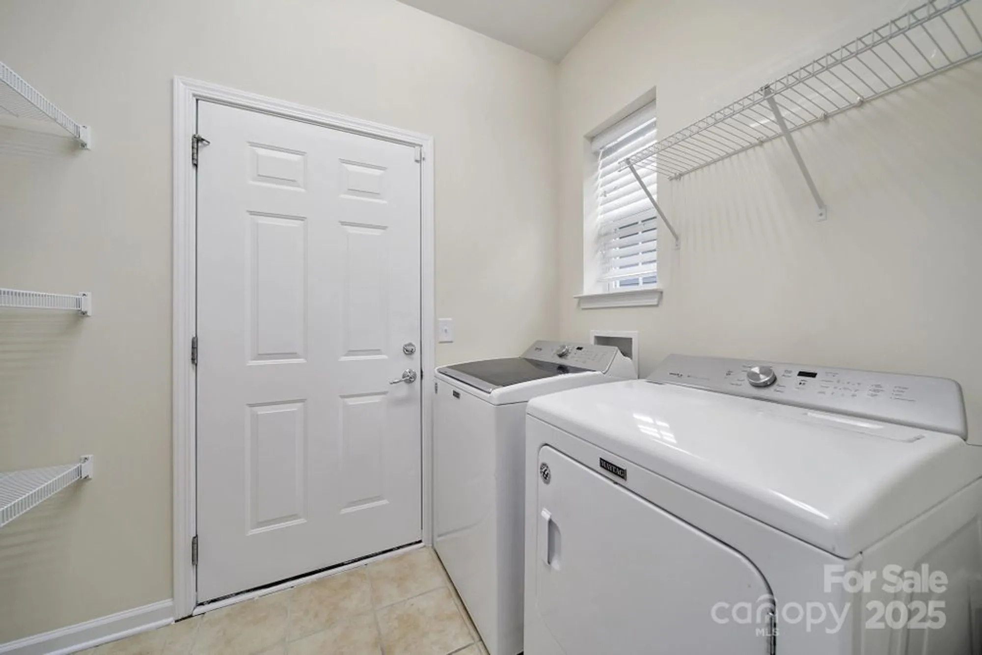 Property Slideshow image 7 of 48 | 1024 mesa verde dr, Fort Mill, SC, 29707