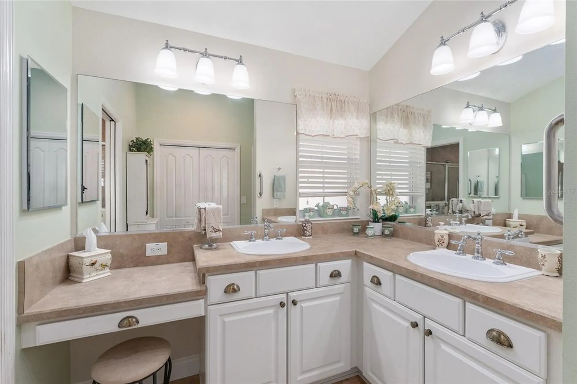 Property Slideshow image 28 of 44 | 2053 beecher path, The Villages, FL, 32162
