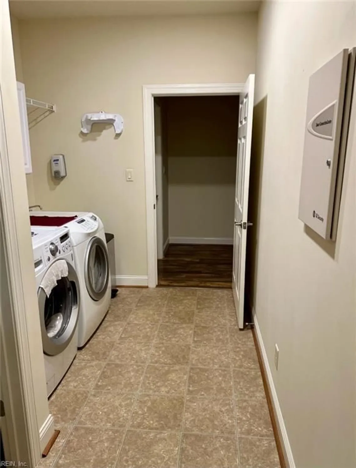 Property Slideshow image 29 of 49 | 1534 carrolton way, Chesapeake, VA, 23320