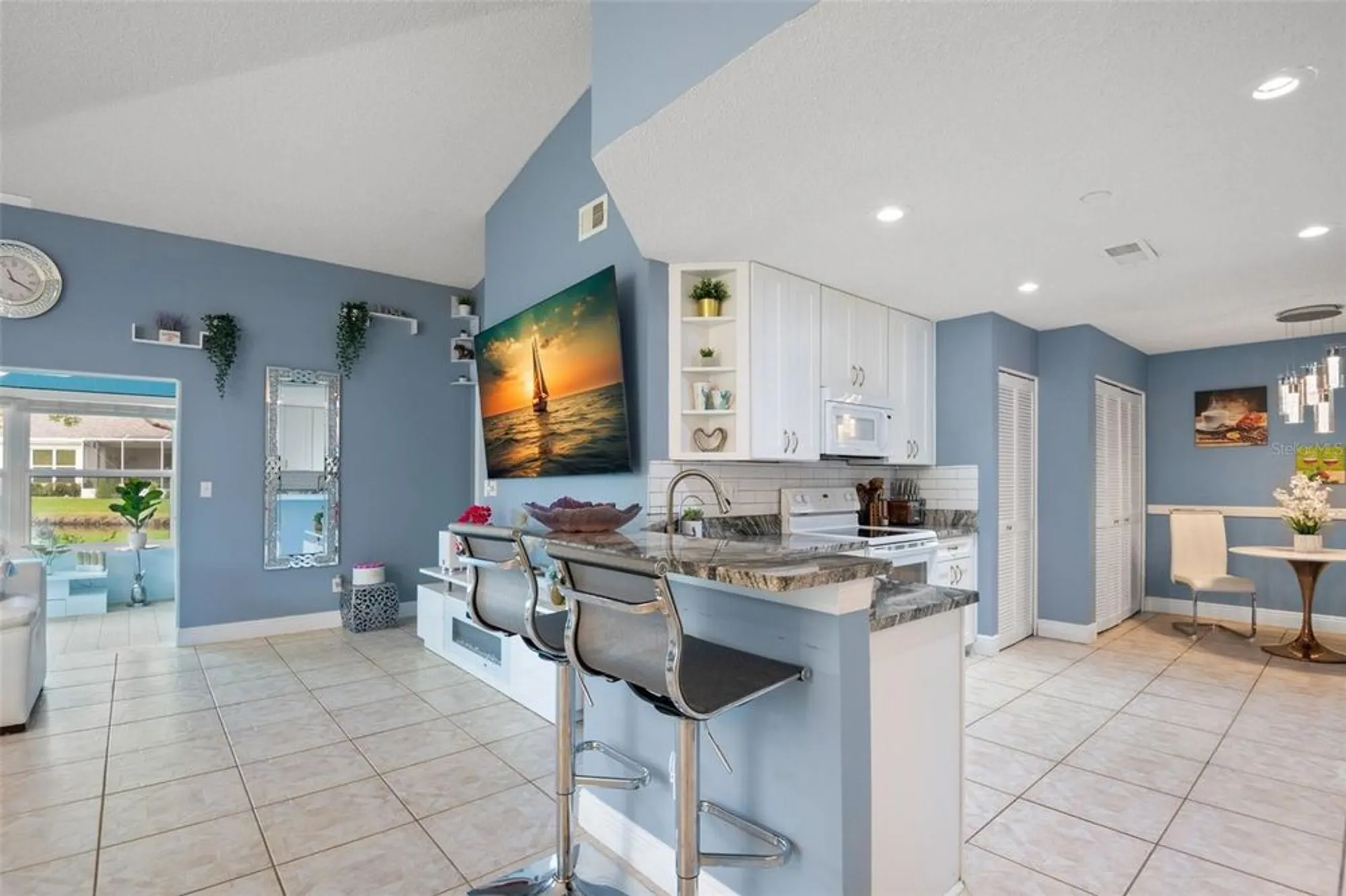 Property Slideshow image 13 of 61 | 713 manchester woods dr, Sun City Center, FL, 33573