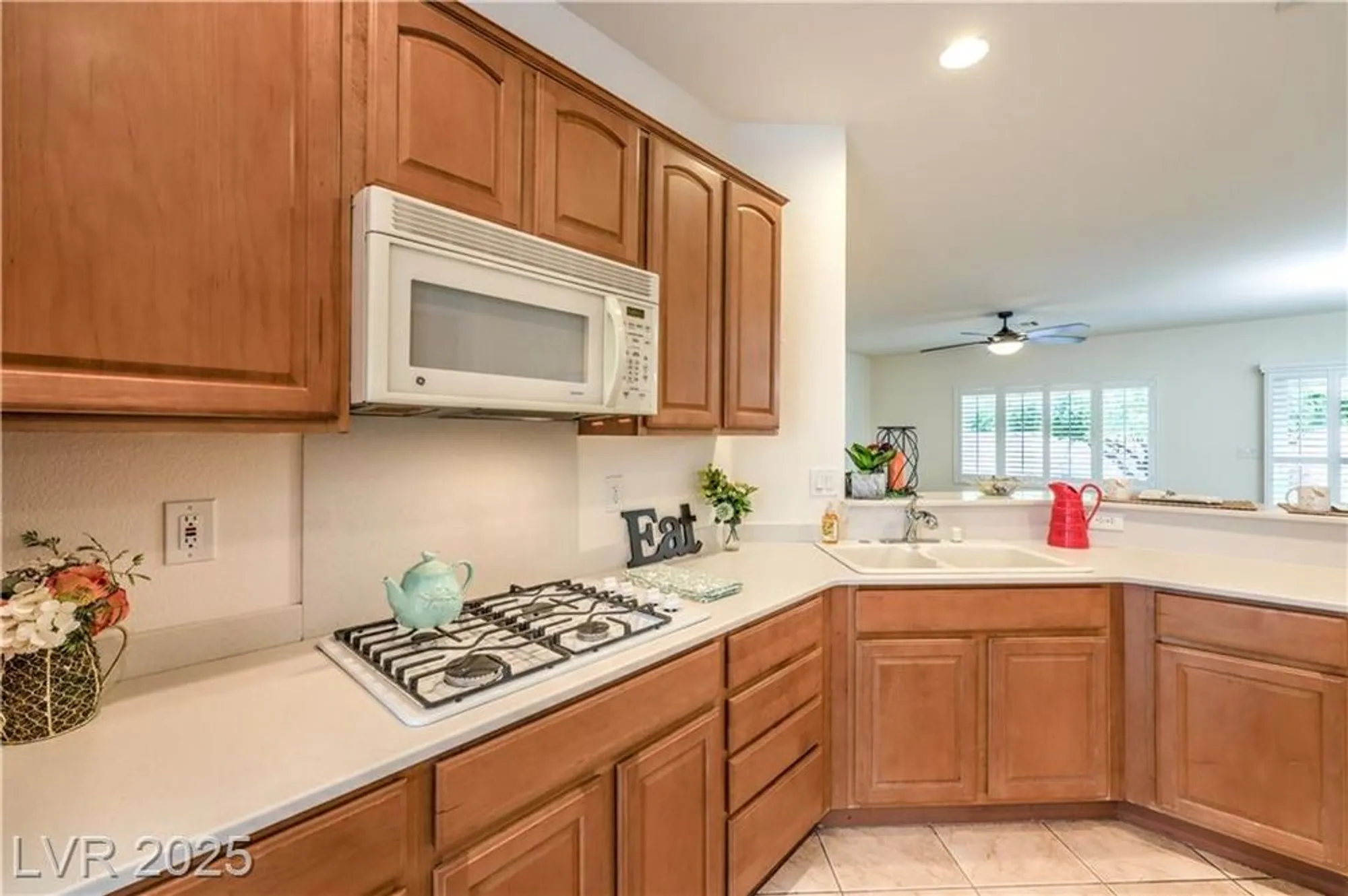 Property Slideshow image 11 of 40 | 2317 shorewood hills ave, Henderson, NV, 89052