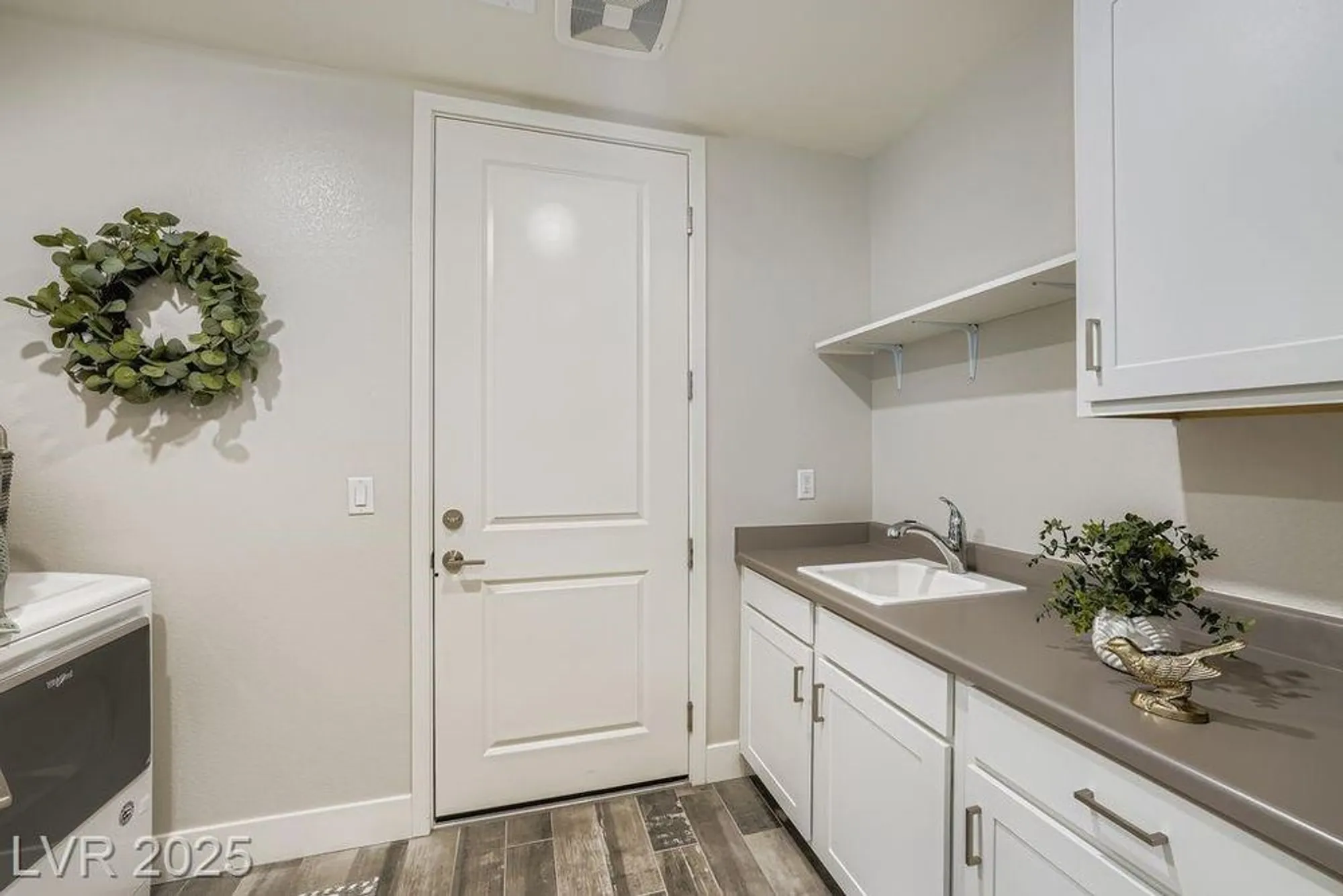 Property Slideshow image 25 of 35 | 4294 swift st, Las Vegas, NV, 89135