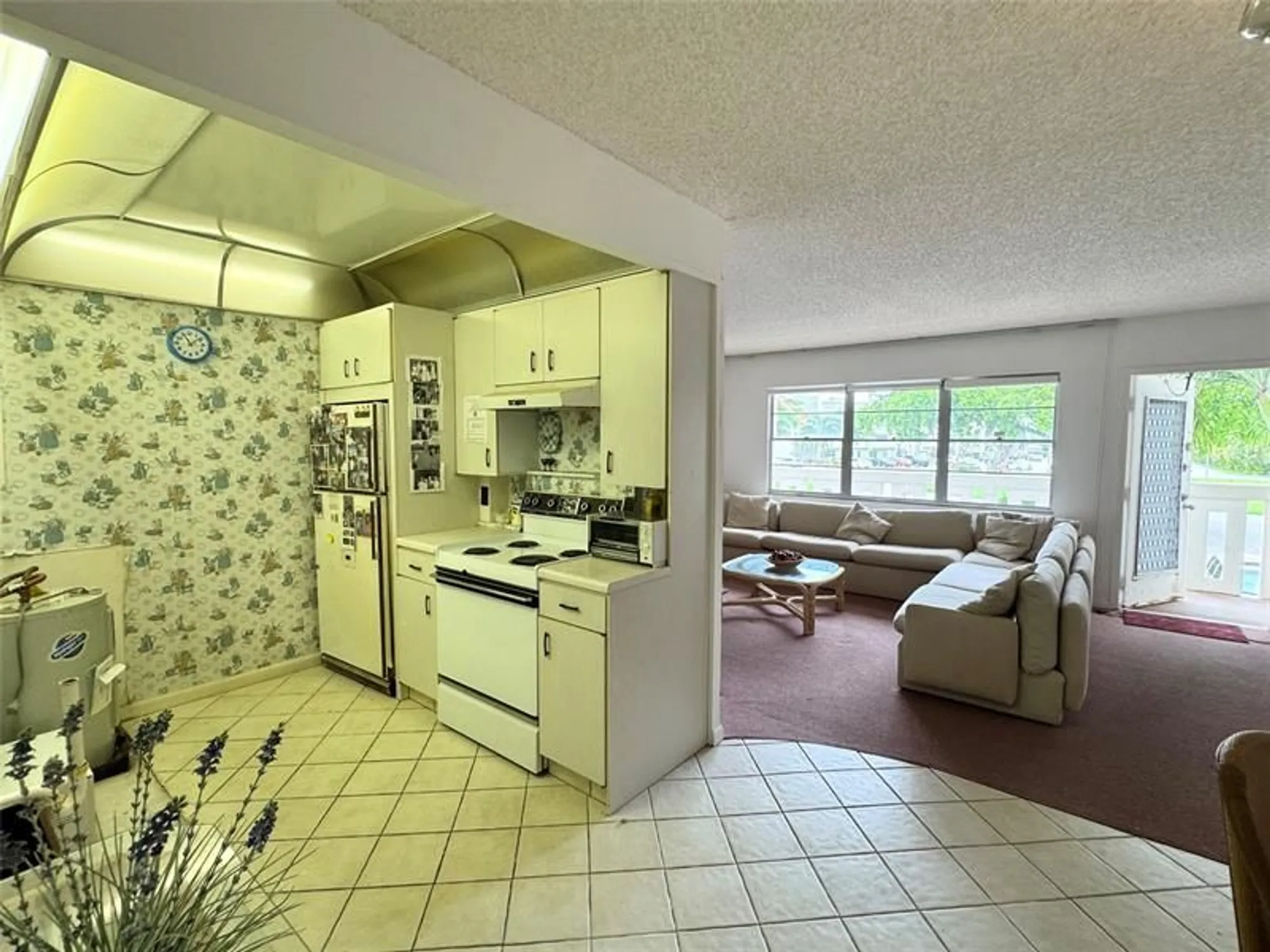Property Slideshow image 6 of 36 | 2029 cambridge b # 2029, Deerfield Beach, FL, 33442