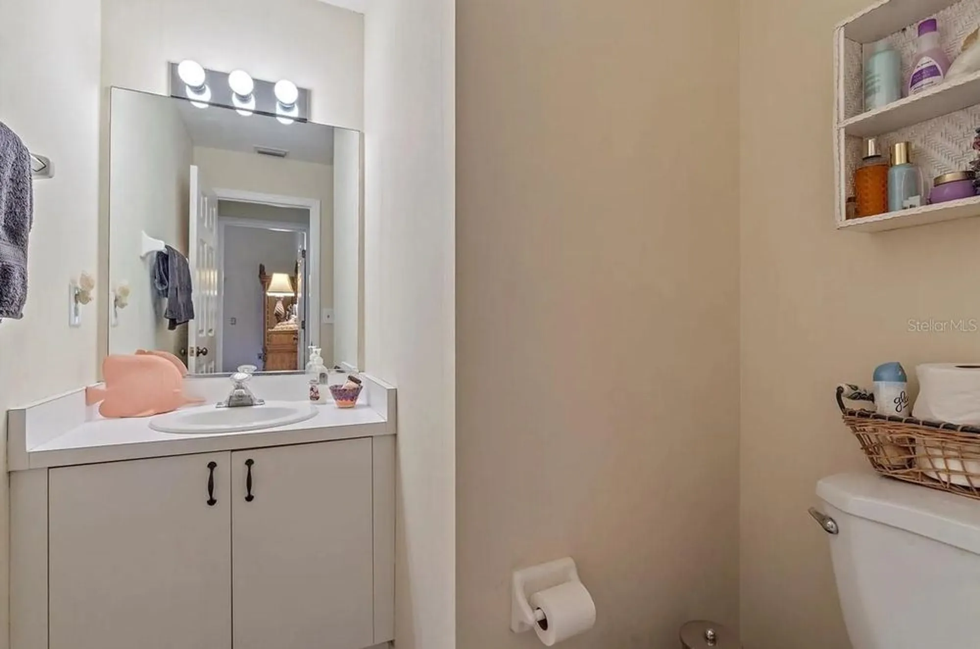 Property Slideshow image 27 of 50 | 5508 gardens dr, Sarasota, FL, 34243