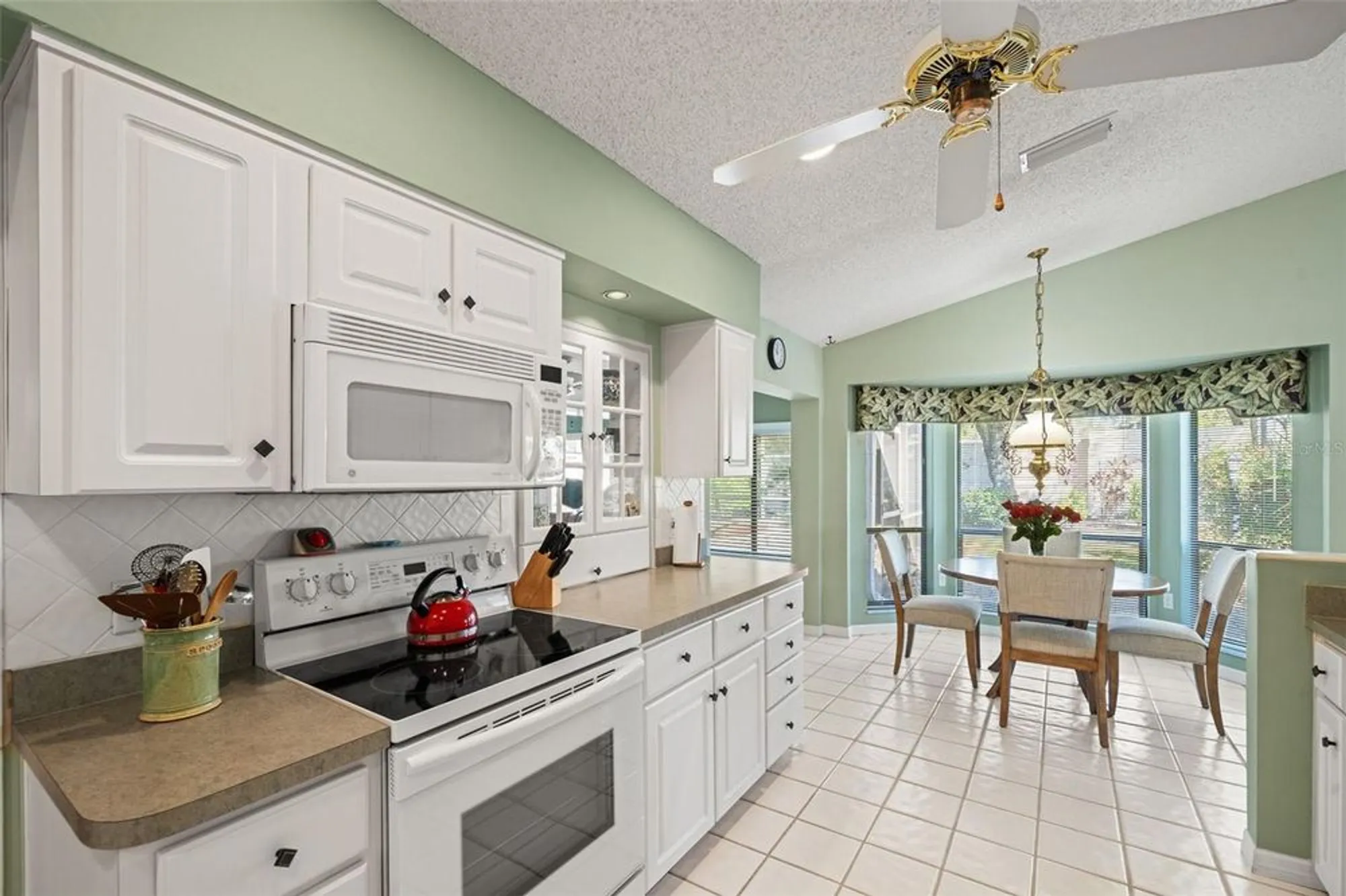 Property Slideshow image 26 of 77 | 2647 royal ridge dr, Spring Hill, FL, 34606