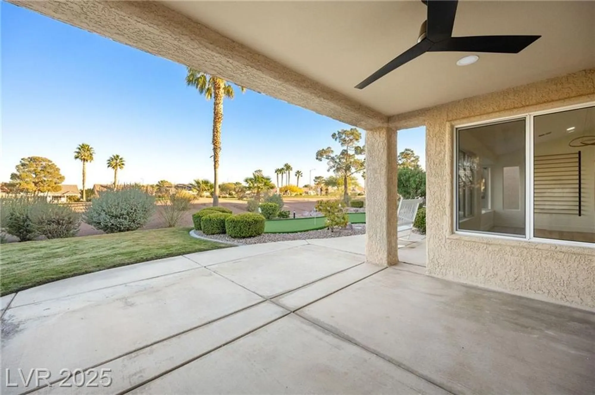 Property Slideshow image 35 of 44 | 2808 crown ridge dr, Las Vegas, NV, 89134